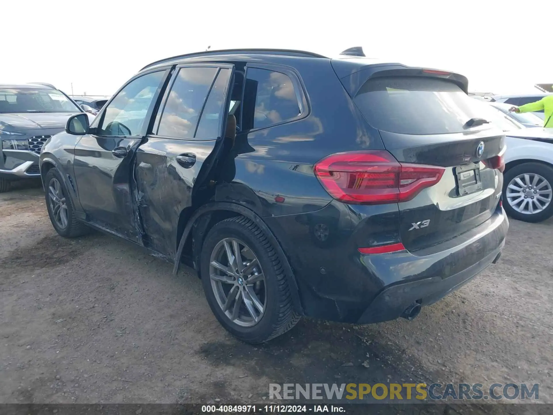 3 Photograph of a damaged car 5UXTY3C03M9H99388 BMW X3 2021