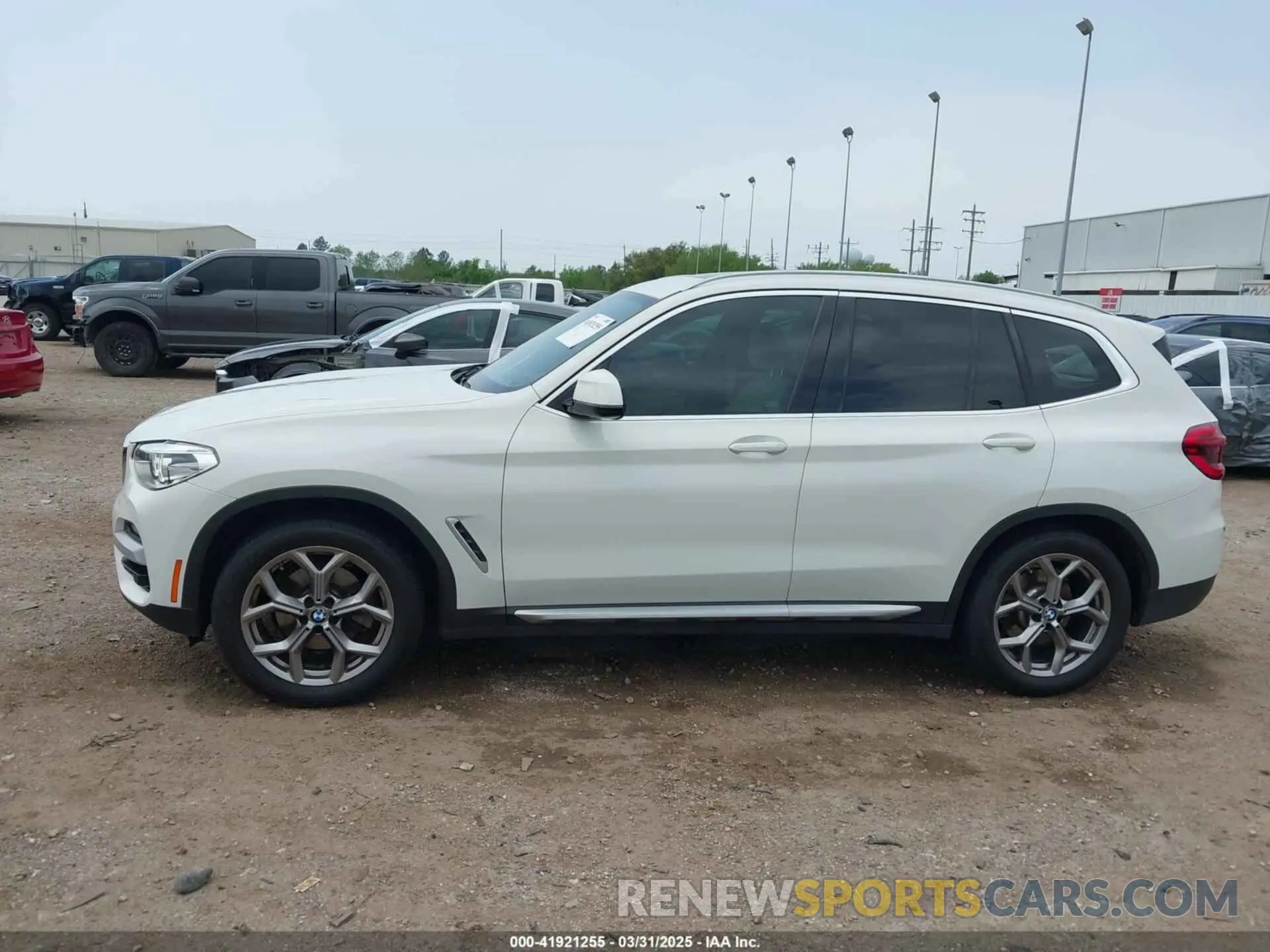14 Photograph of a damaged car 5UXTY3C04M9D81731 BMW X3 2021