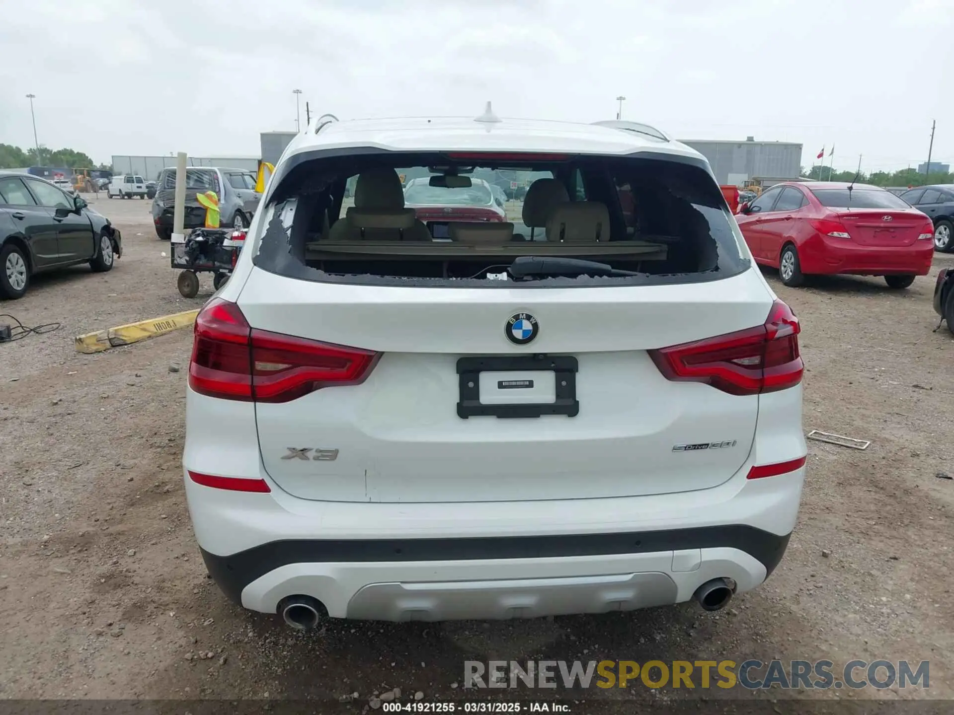16 Photograph of a damaged car 5UXTY3C04M9D81731 BMW X3 2021