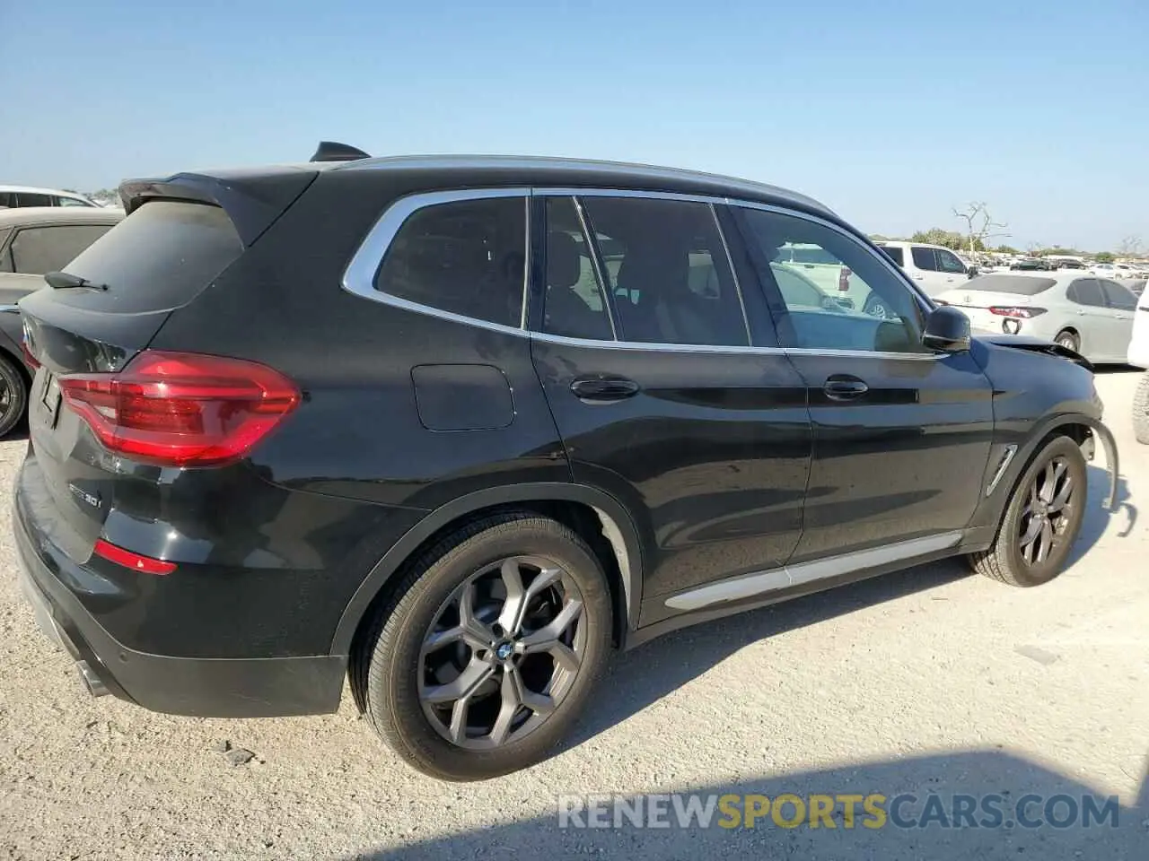 3 Photograph of a damaged car 5UXTY3C04M9E10628 BMW X3 2021