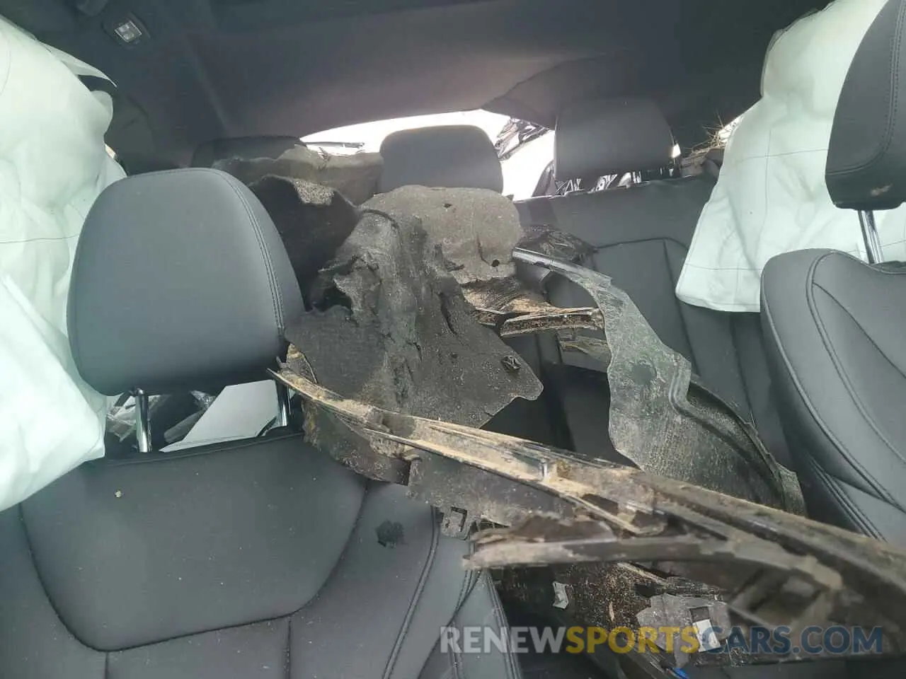 10 Photograph of a damaged car 5UXTY3C04M9E41605 BMW X3 2021