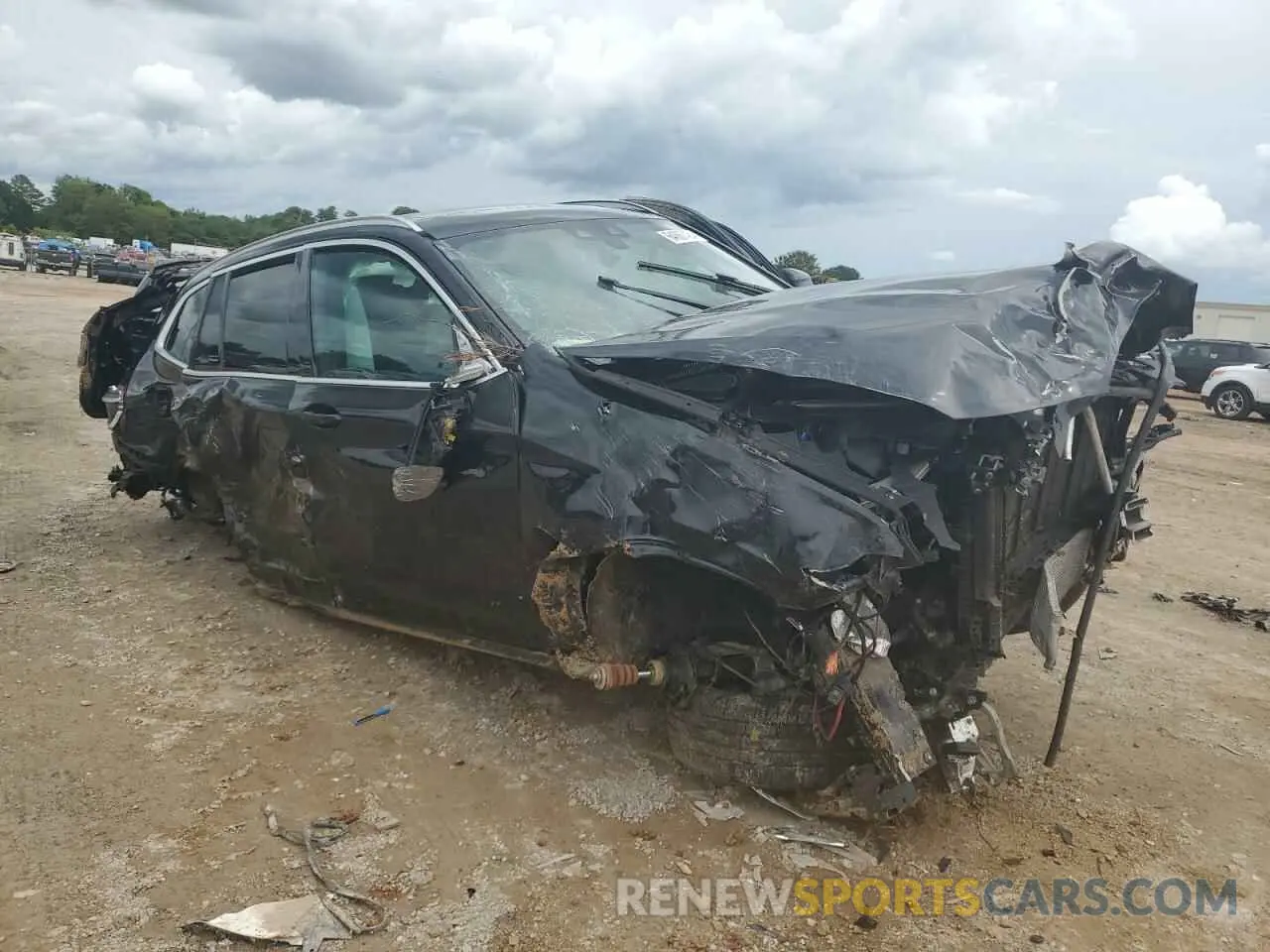 4 Photograph of a damaged car 5UXTY3C04M9E41605 BMW X3 2021