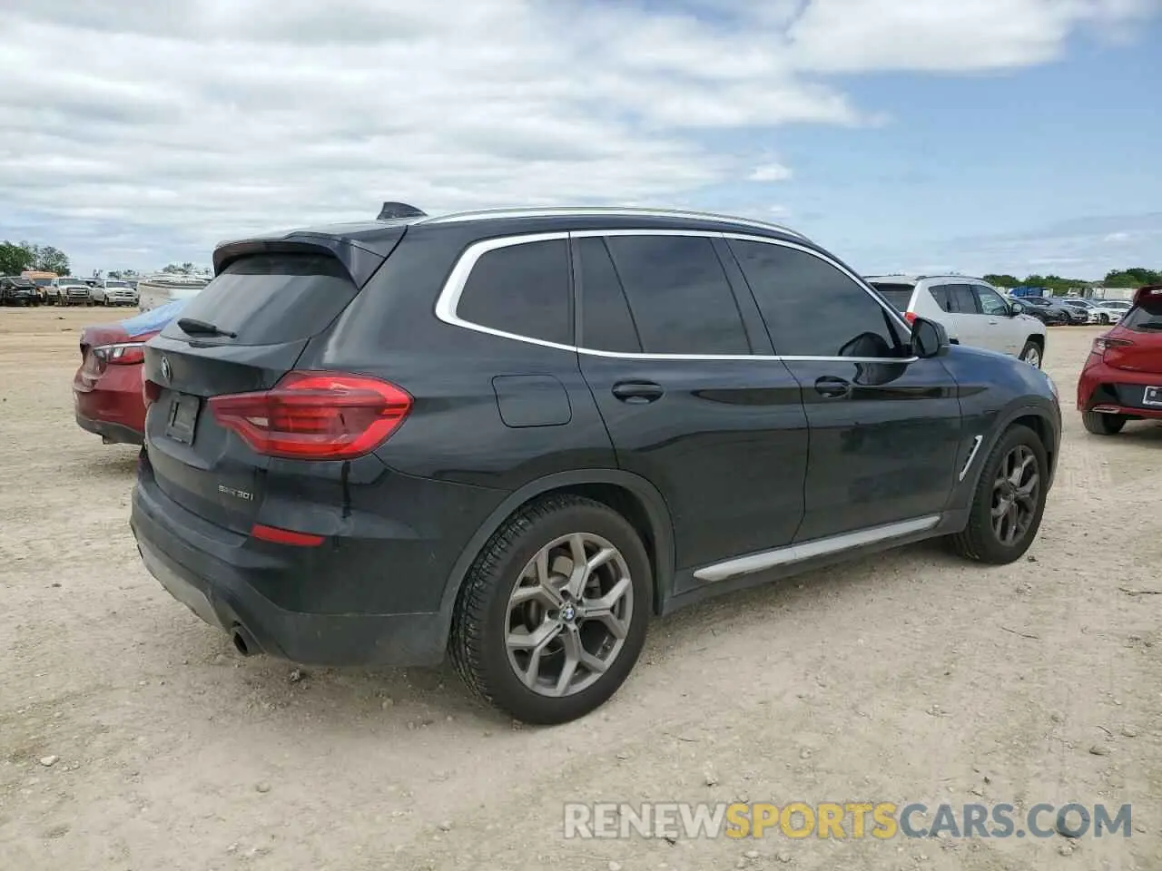 3 Photograph of a damaged car 5UXTY3C04M9G09873 BMW X3 2021