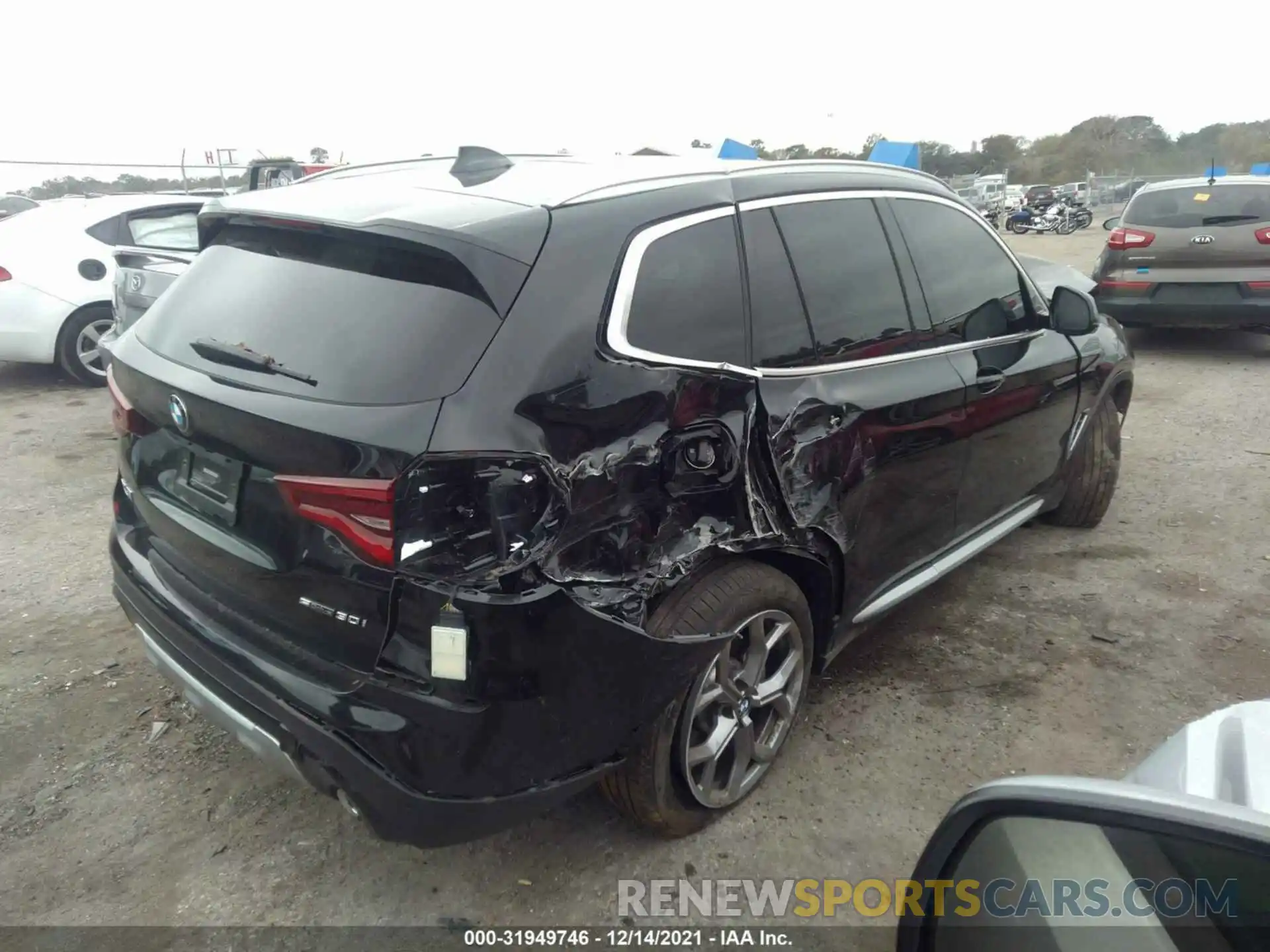 4 Photograph of a damaged car 5UXTY3C04M9H64357 BMW X3 2021