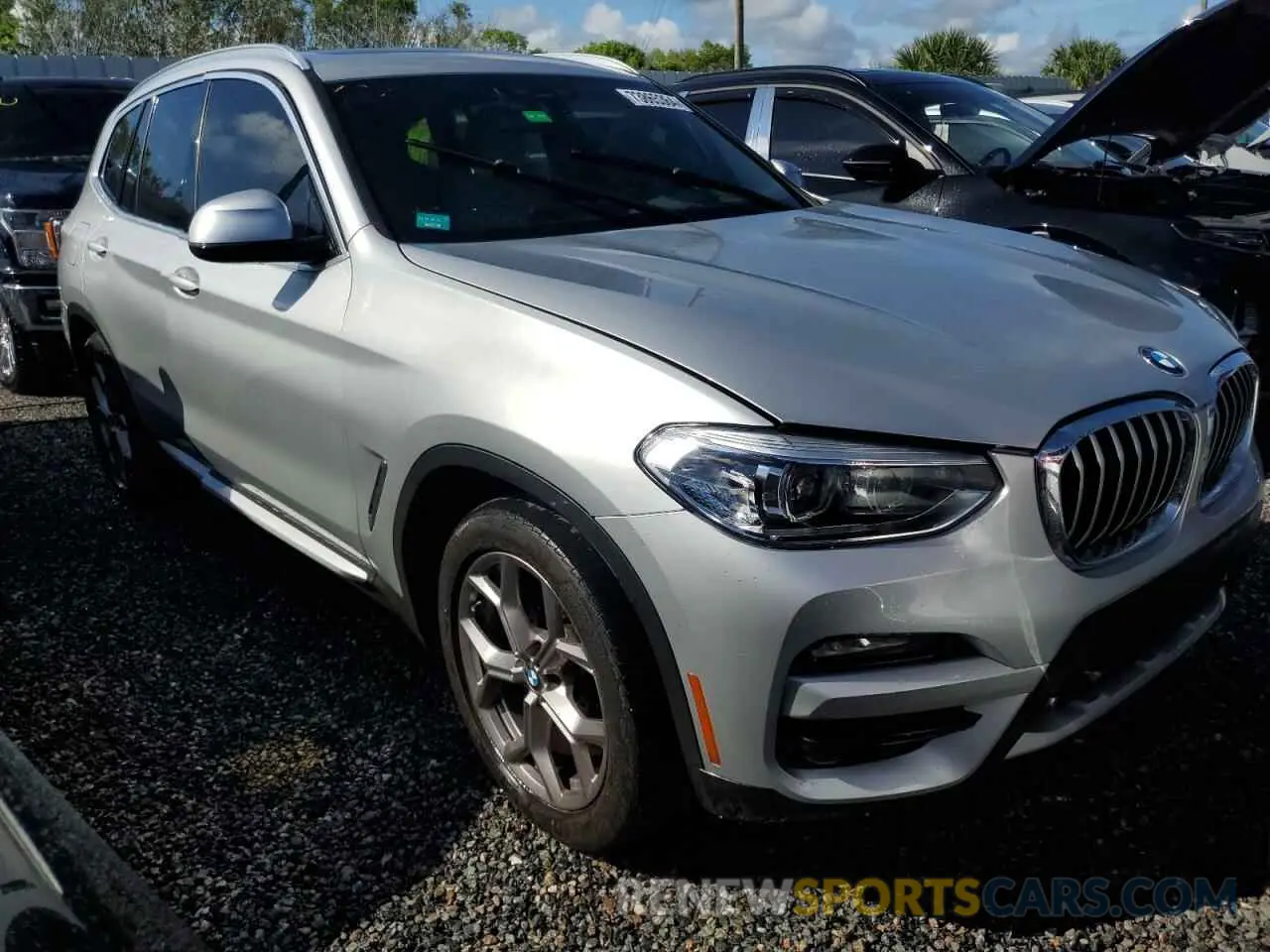 4 Photograph of a damaged car 5UXTY3C04M9H92871 BMW X3 2021
