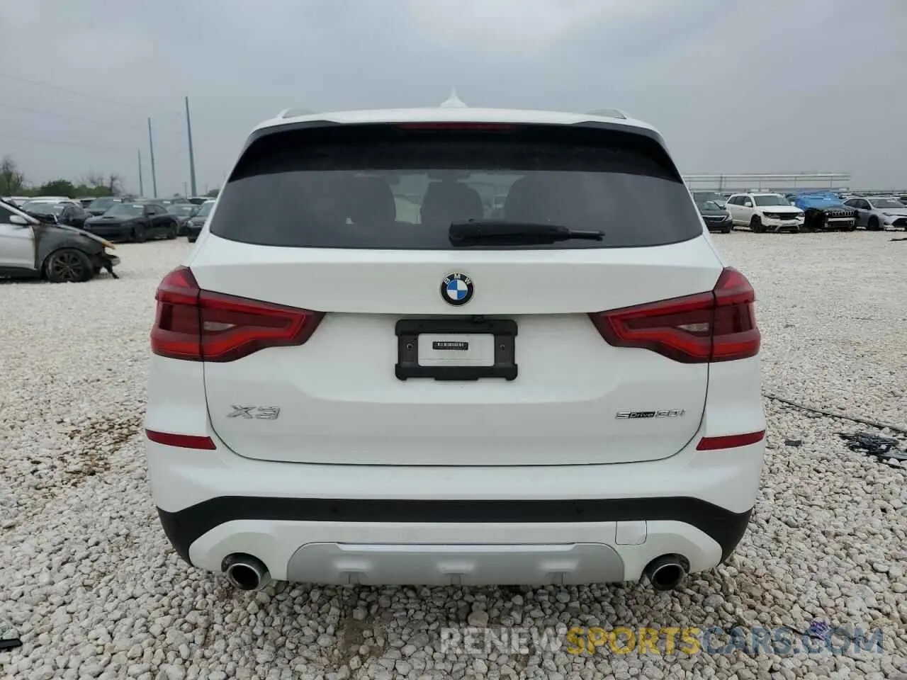 6 Photograph of a damaged car 5UXTY3C05M9E06782 BMW X3 2021