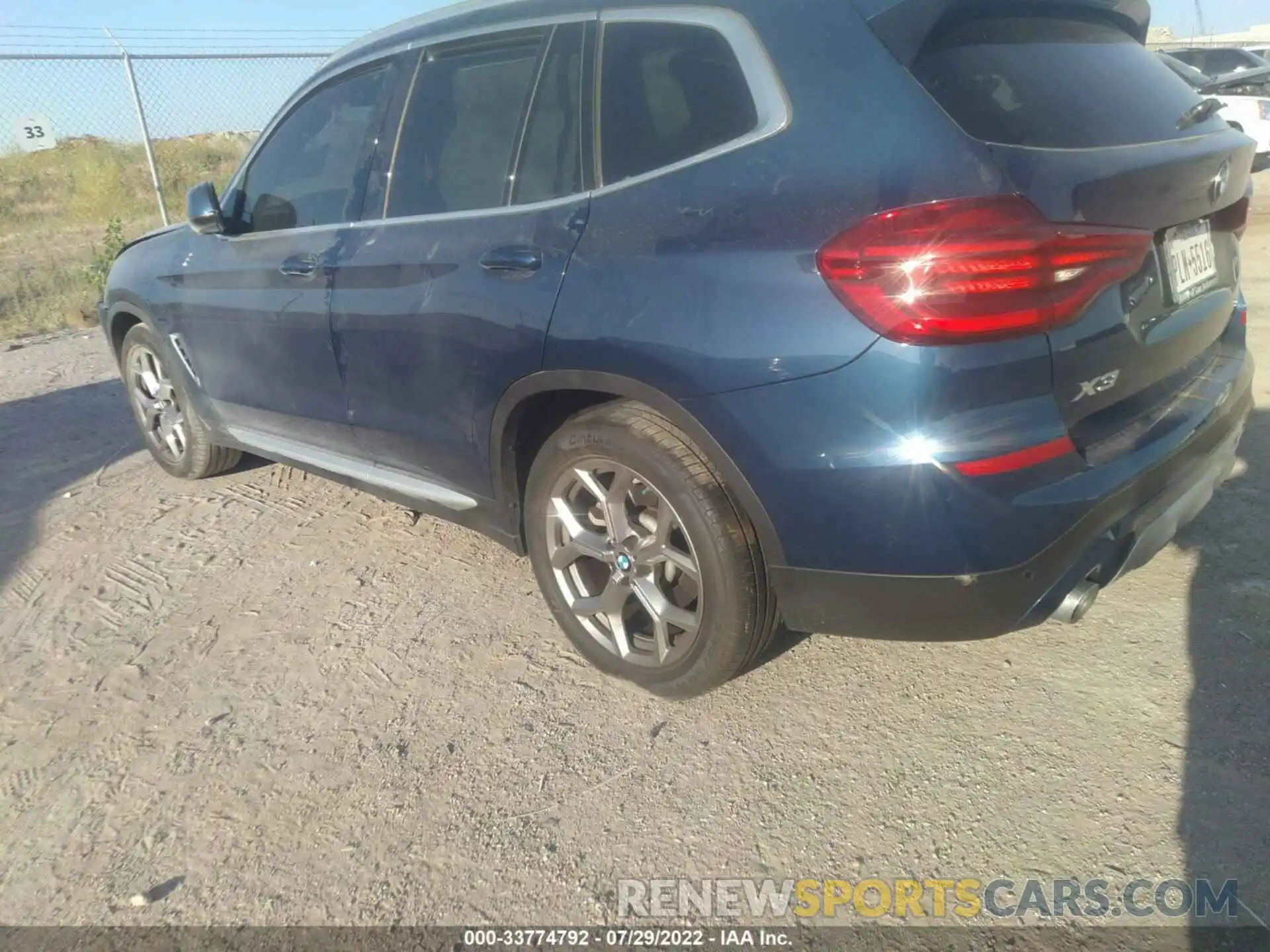 3 Photograph of a damaged car 5UXTY3C05M9G09283 BMW X3 2021