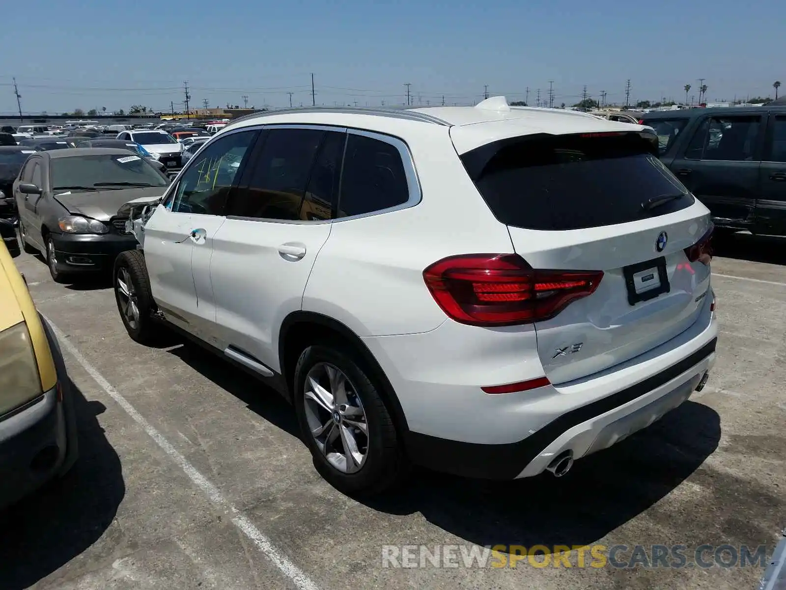 3 Photograph of a damaged car 5UXTY3C05M9G12135 BMW X3 2021