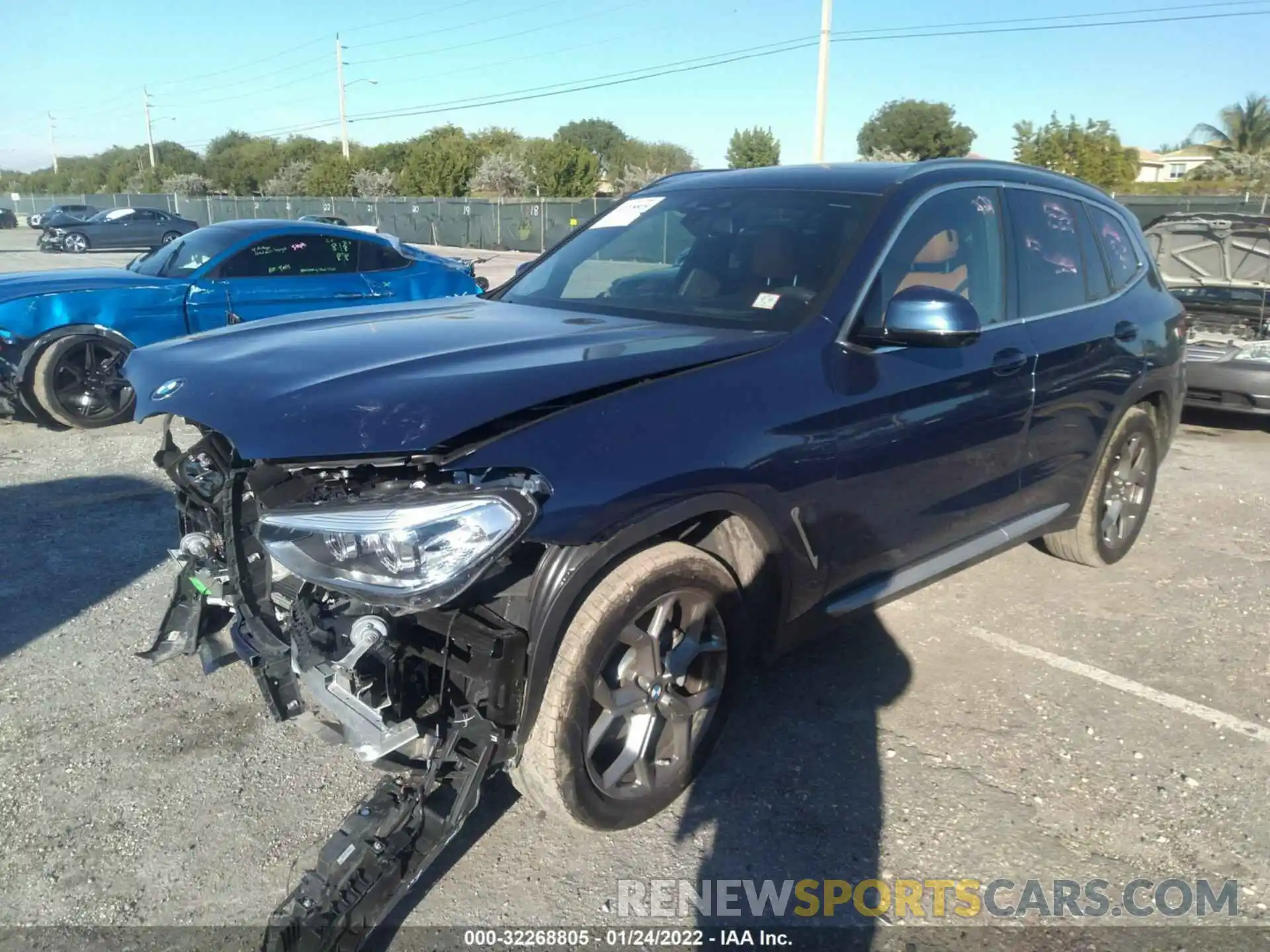 2 Photograph of a damaged car 5UXTY3C05M9G36600 BMW X3 2021