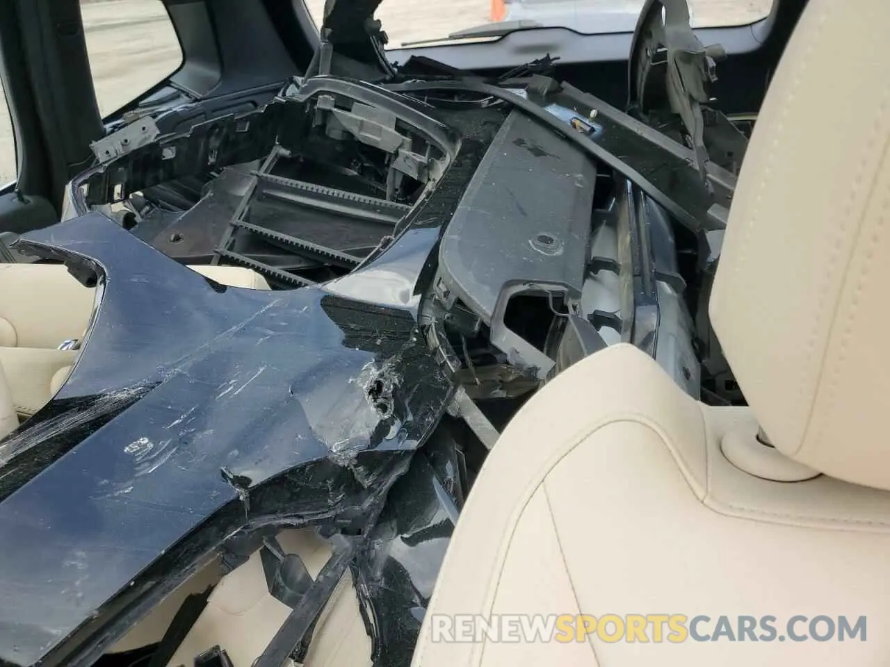 10 Photograph of a damaged car 5UXTY3C05M9G91693 BMW X3 2021