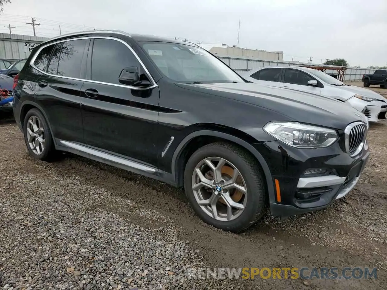 4 Photograph of a damaged car 5UXTY3C06M9F10911 BMW X3 2021
