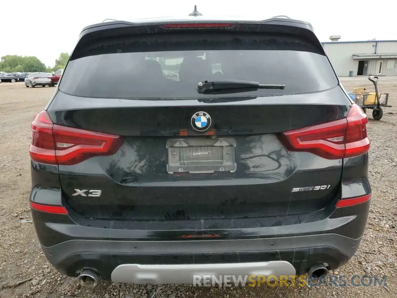 6 Photograph of a damaged car 5UXTY3C06M9F10911 BMW X3 2021