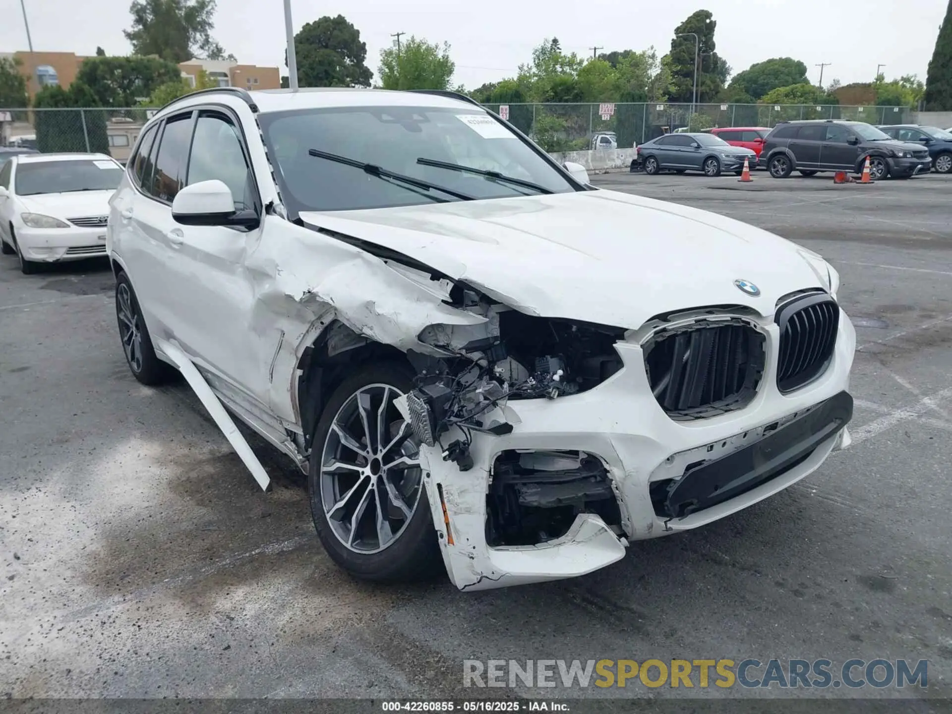 1 Photograph of a damaged car 5UXTY3C06M9G70867 BMW X3 2021