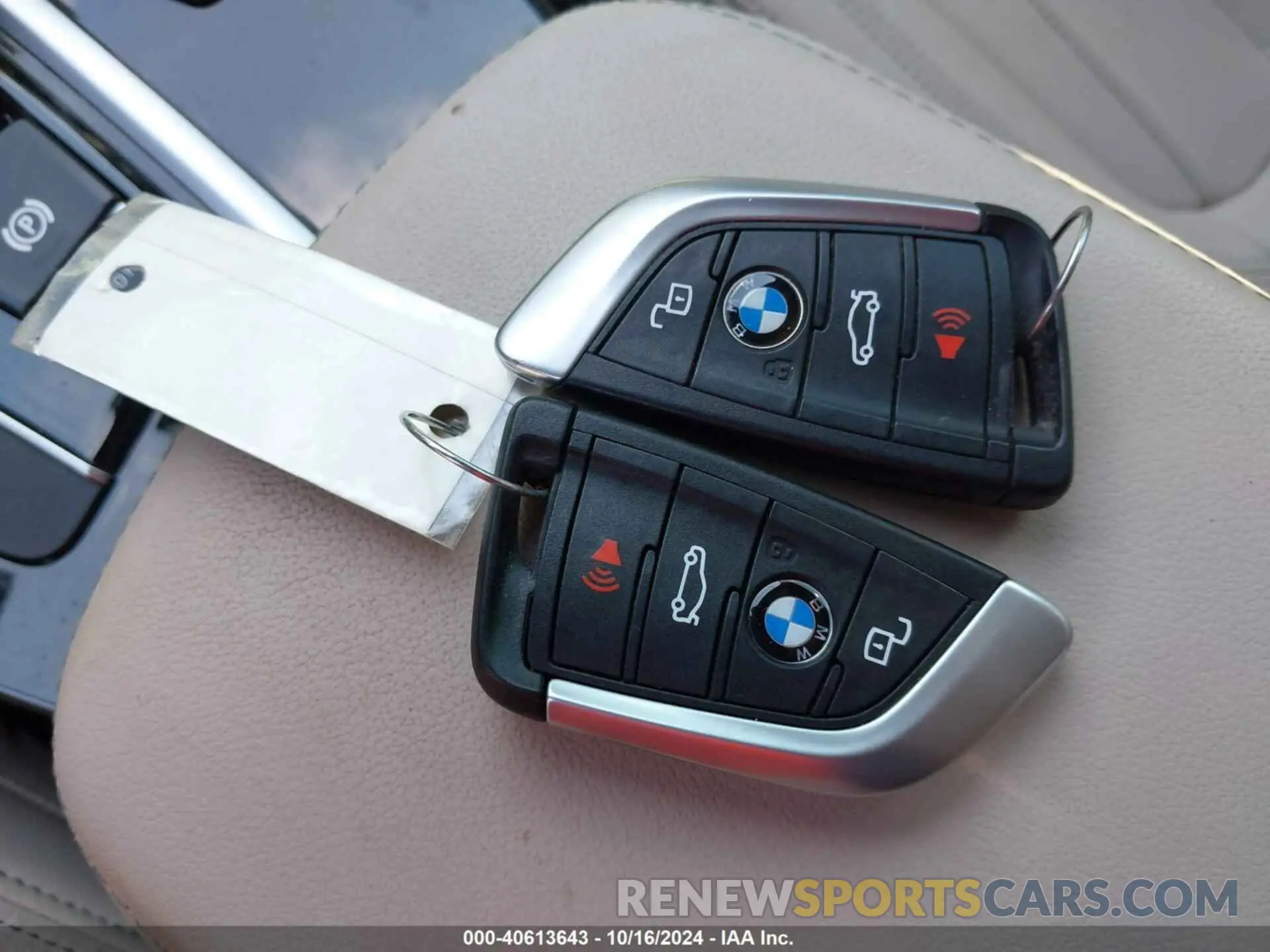 11 Photograph of a damaged car 5UXTY3C07M9F43268 BMW X3 2021