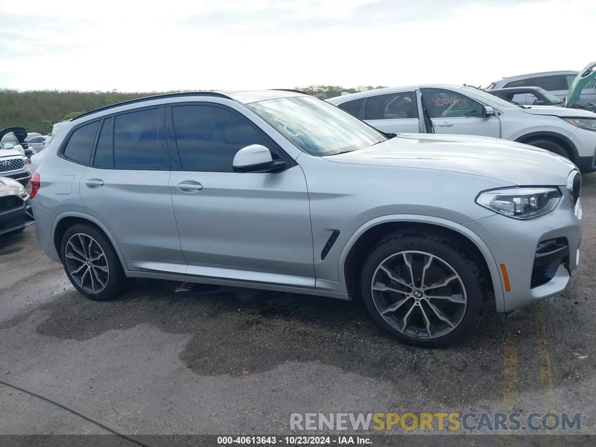 13 Photograph of a damaged car 5UXTY3C07M9F43268 BMW X3 2021