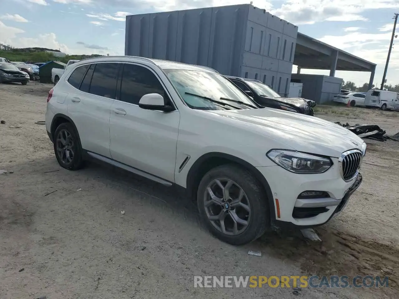 4 Photograph of a damaged car 5UXTY3C07M9F95824 BMW X3 2021