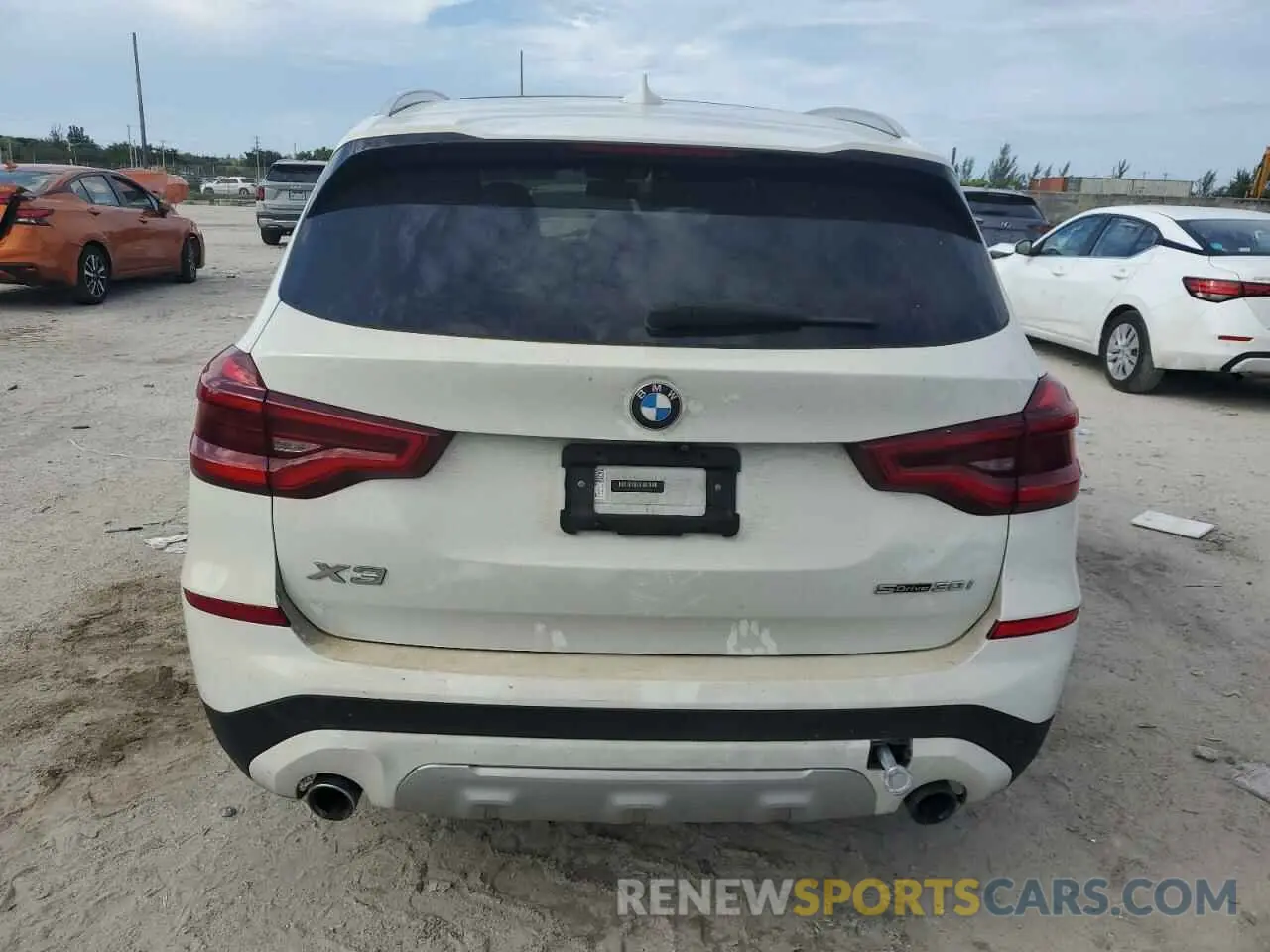 6 Photograph of a damaged car 5UXTY3C07M9F95824 BMW X3 2021