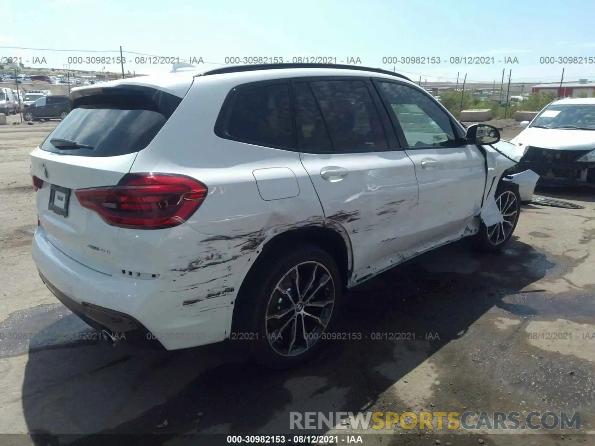 4 Photograph of a damaged car 5UXTY3C07M9G28496 BMW X3 2021