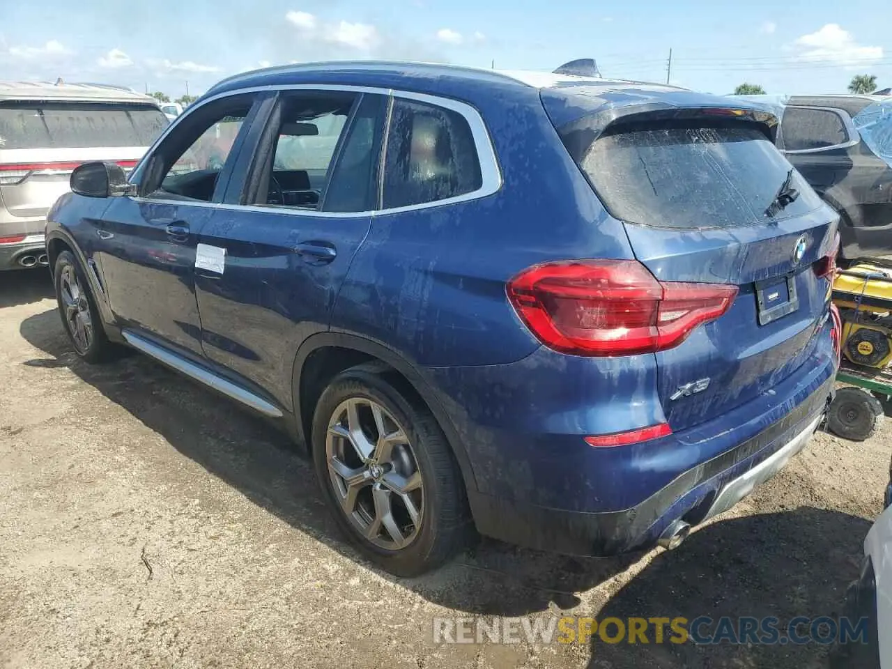 2 Photograph of a damaged car 5UXTY3C07M9H67348 BMW X3 2021