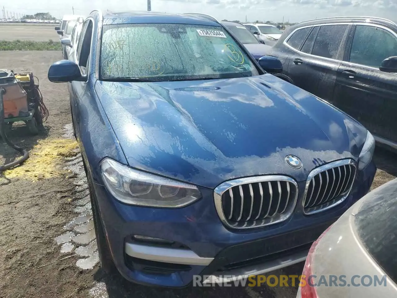 5 Photograph of a damaged car 5UXTY3C07M9H67348 BMW X3 2021