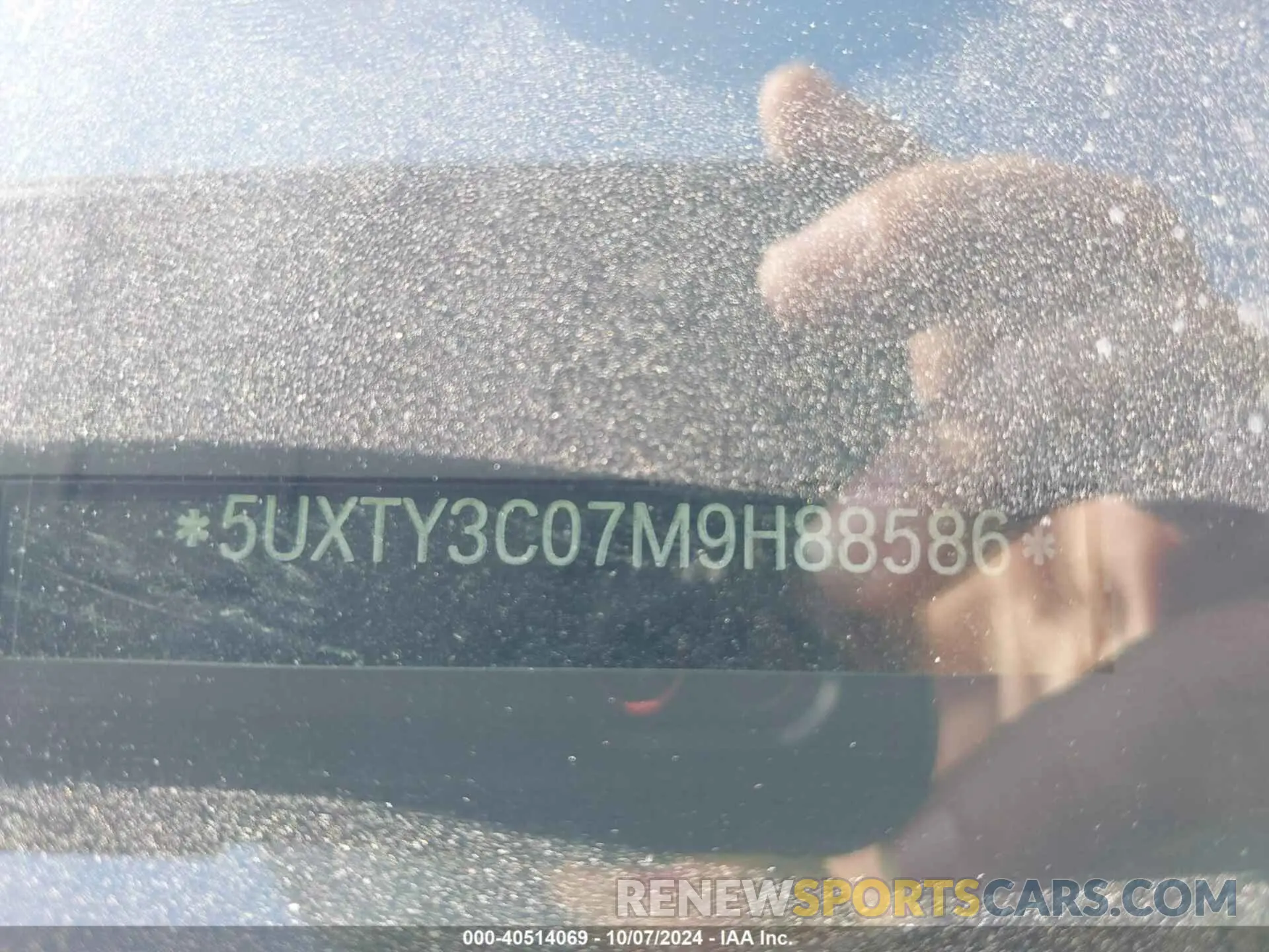 18 Photograph of a damaged car 5UXTY3C07M9H88586 BMW X3 2021