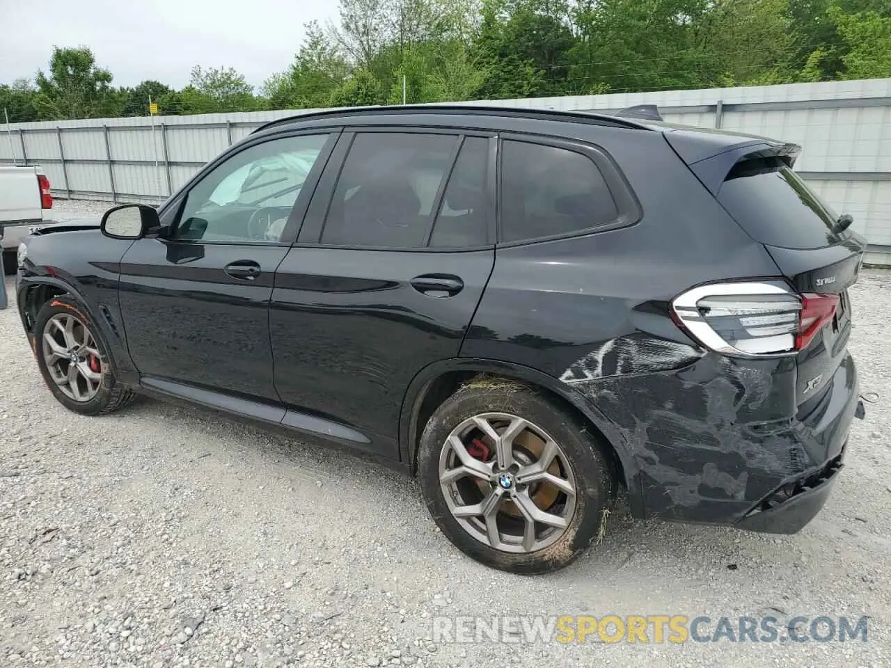 2 Photograph of a damaged car 5UXTY3C08M9E13337 BMW X3 2021