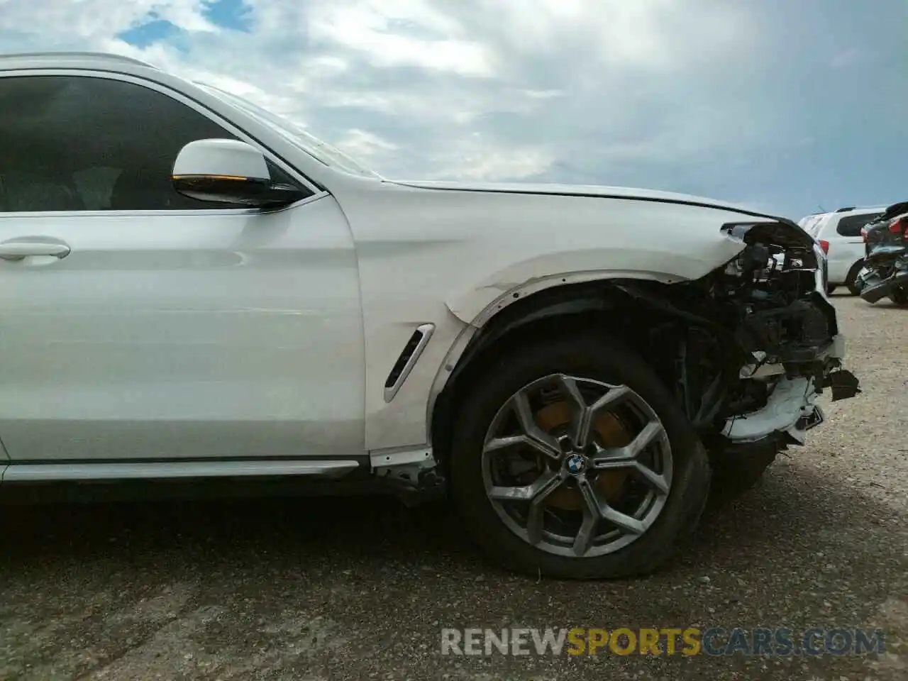 9 Photograph of a damaged car 5UXTY3C08M9E99748 BMW X3 2021