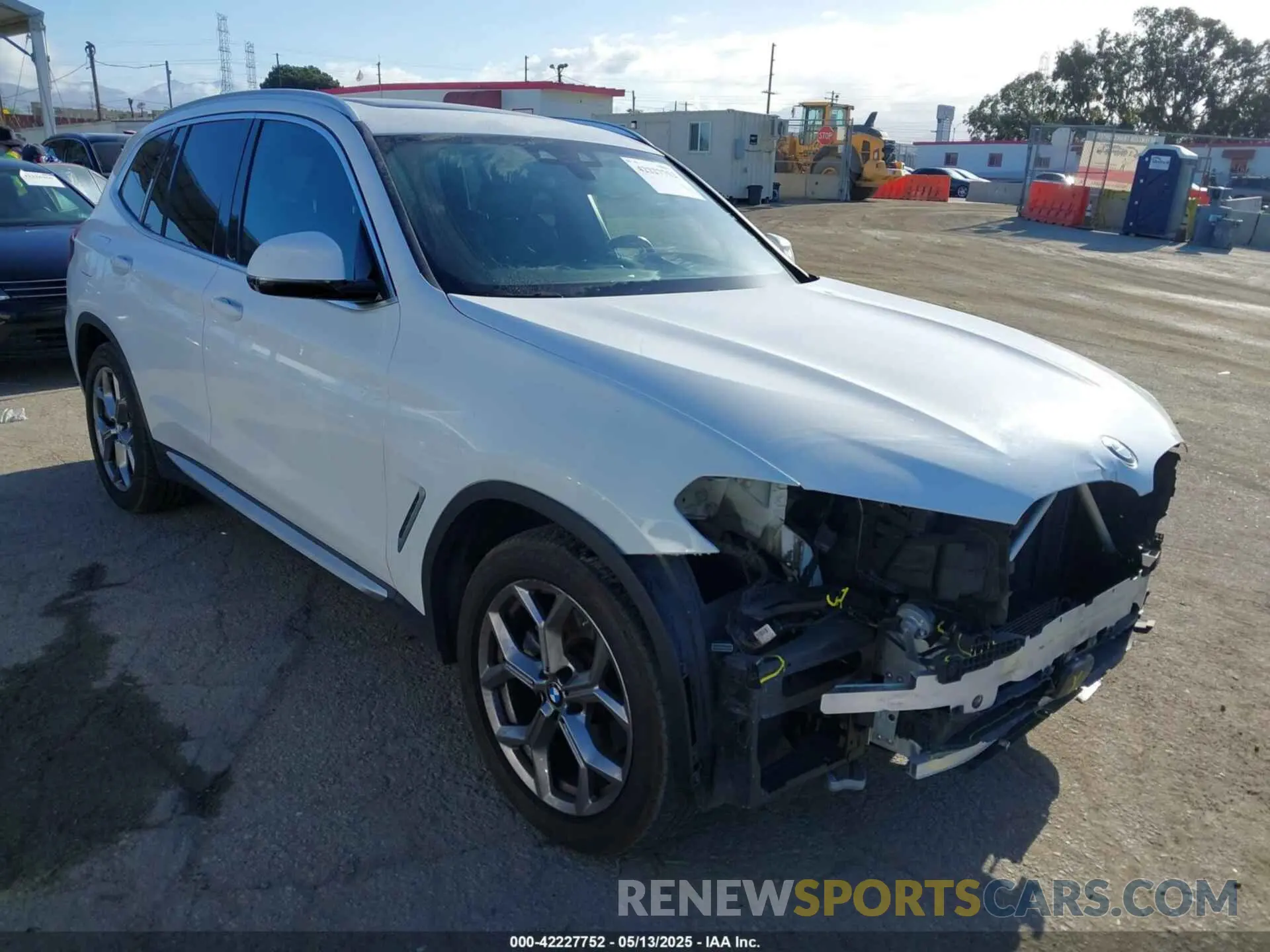 1 Photograph of a damaged car 5UXTY3C08M9G04837 BMW X3 2021