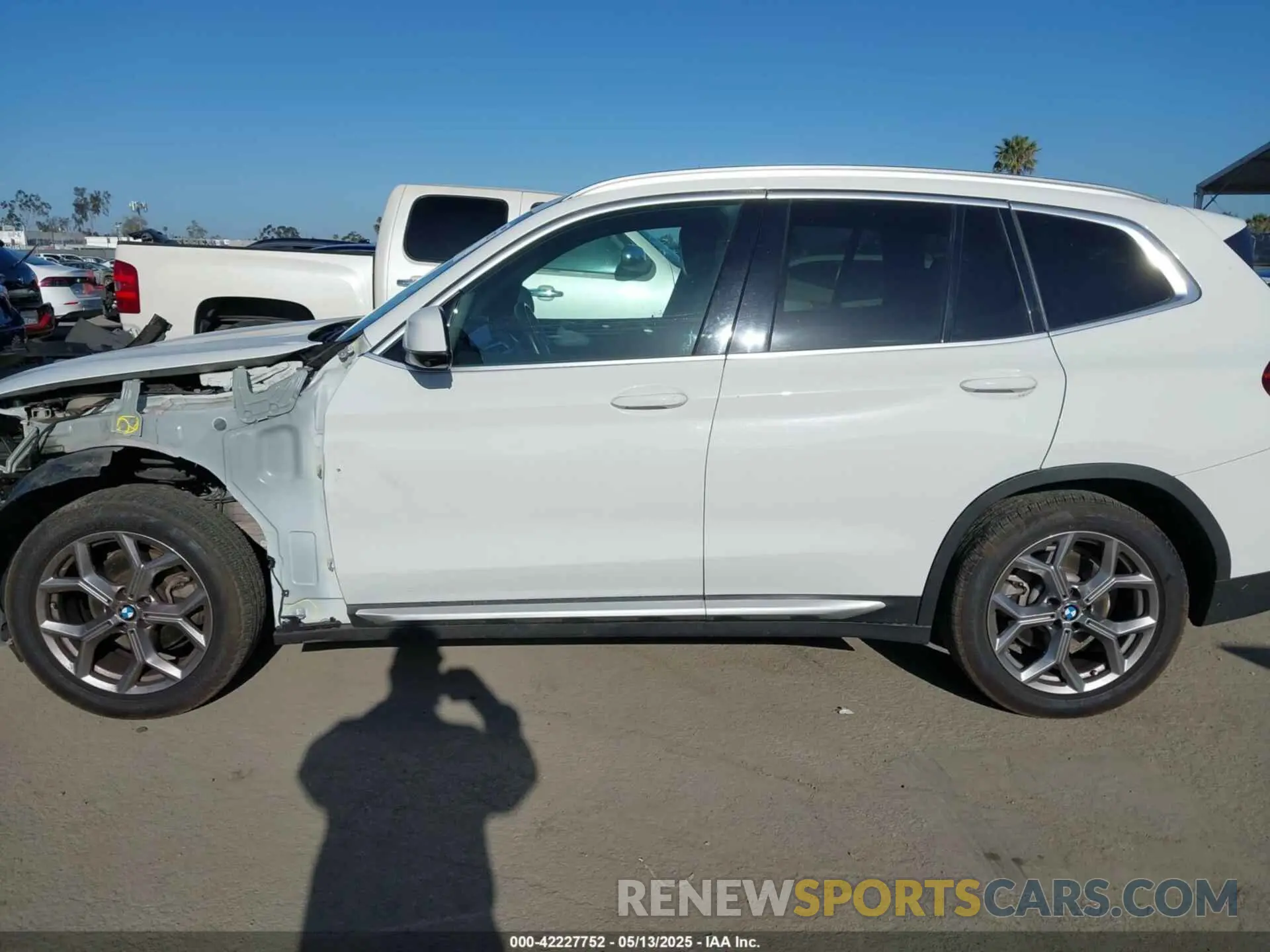 15 Photograph of a damaged car 5UXTY3C08M9G04837 BMW X3 2021