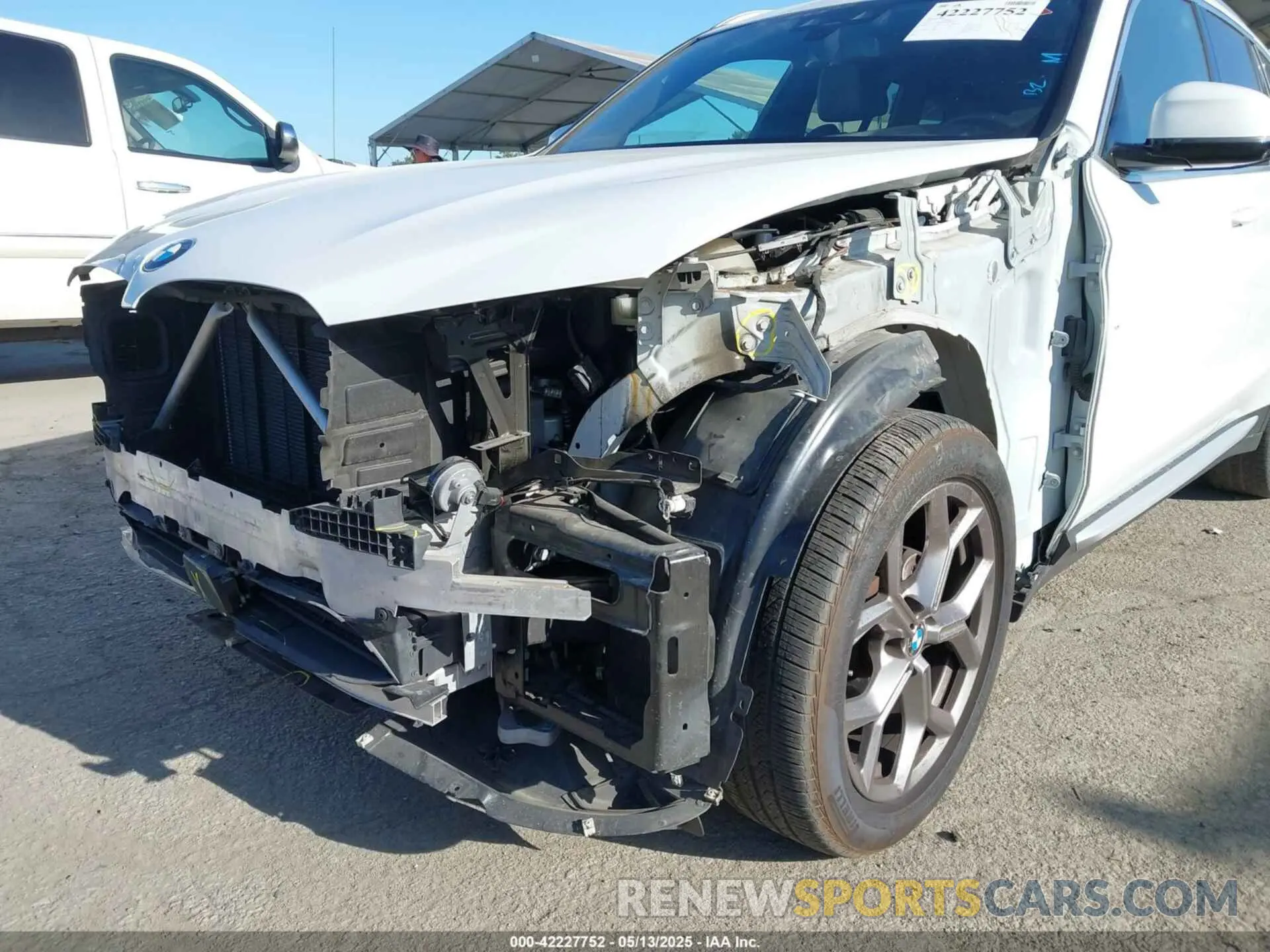18 Photograph of a damaged car 5UXTY3C08M9G04837 BMW X3 2021