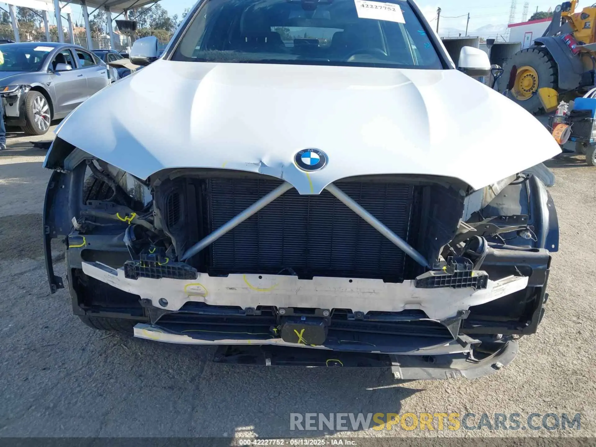 6 Photograph of a damaged car 5UXTY3C08M9G04837 BMW X3 2021