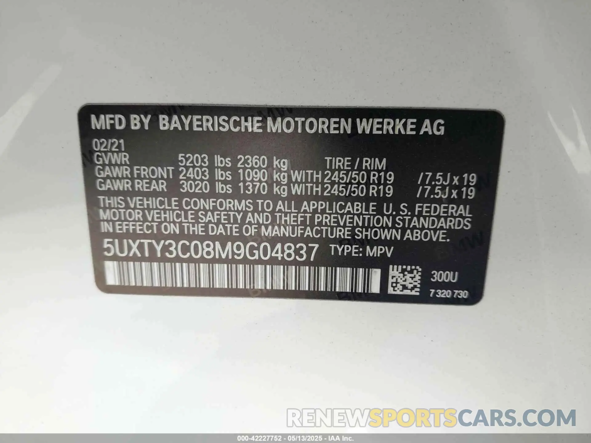 9 Photograph of a damaged car 5UXTY3C08M9G04837 BMW X3 2021