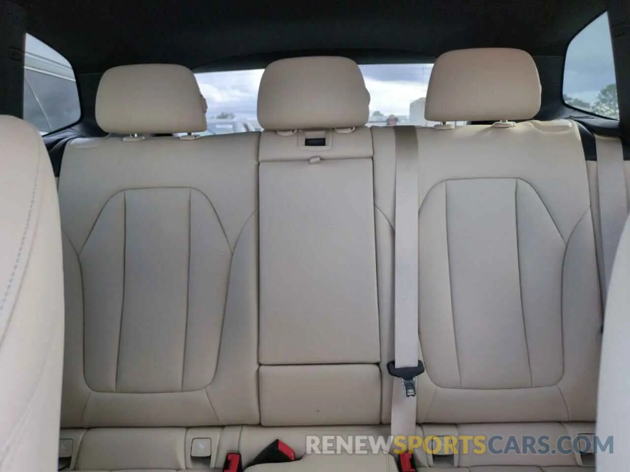 10 Photograph of a damaged car 5UXTY3C08M9G09911 BMW X3 2021