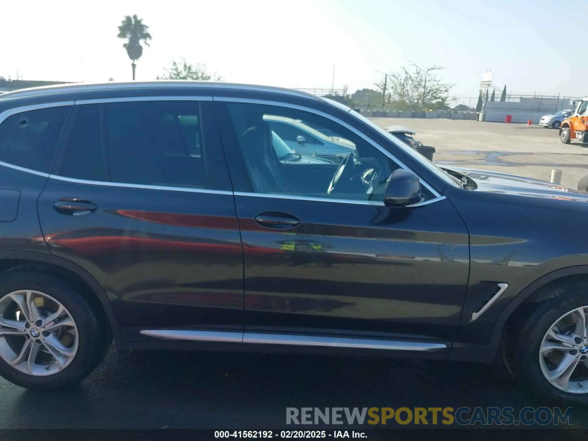 13 Photograph of a damaged car 5UXTY3C08M9G12128 BMW X3 2021