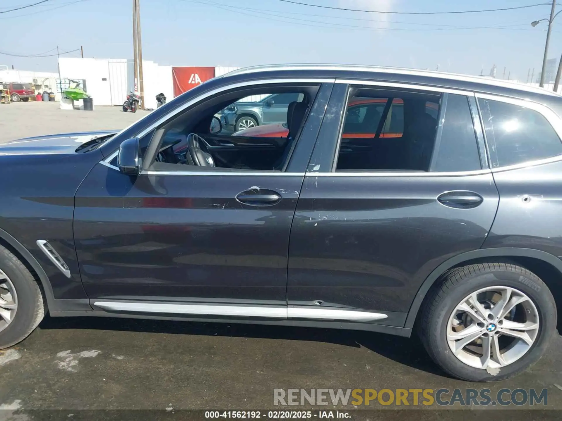 14 Photograph of a damaged car 5UXTY3C08M9G12128 BMW X3 2021