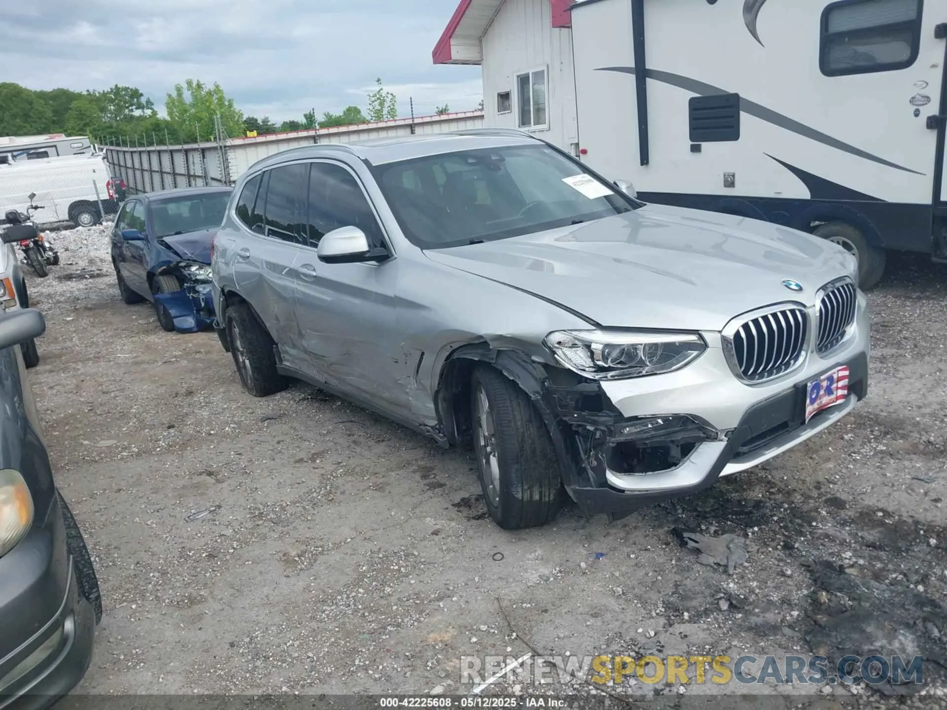 1 Photograph of a damaged car 5UXTY3C09M9E14741 BMW X3 2021