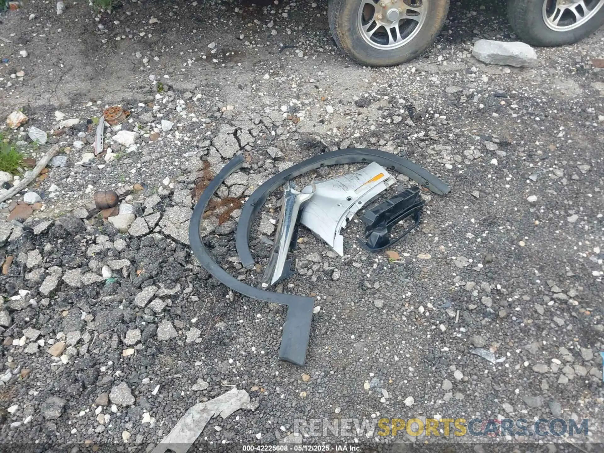 12 Photograph of a damaged car 5UXTY3C09M9E14741 BMW X3 2021