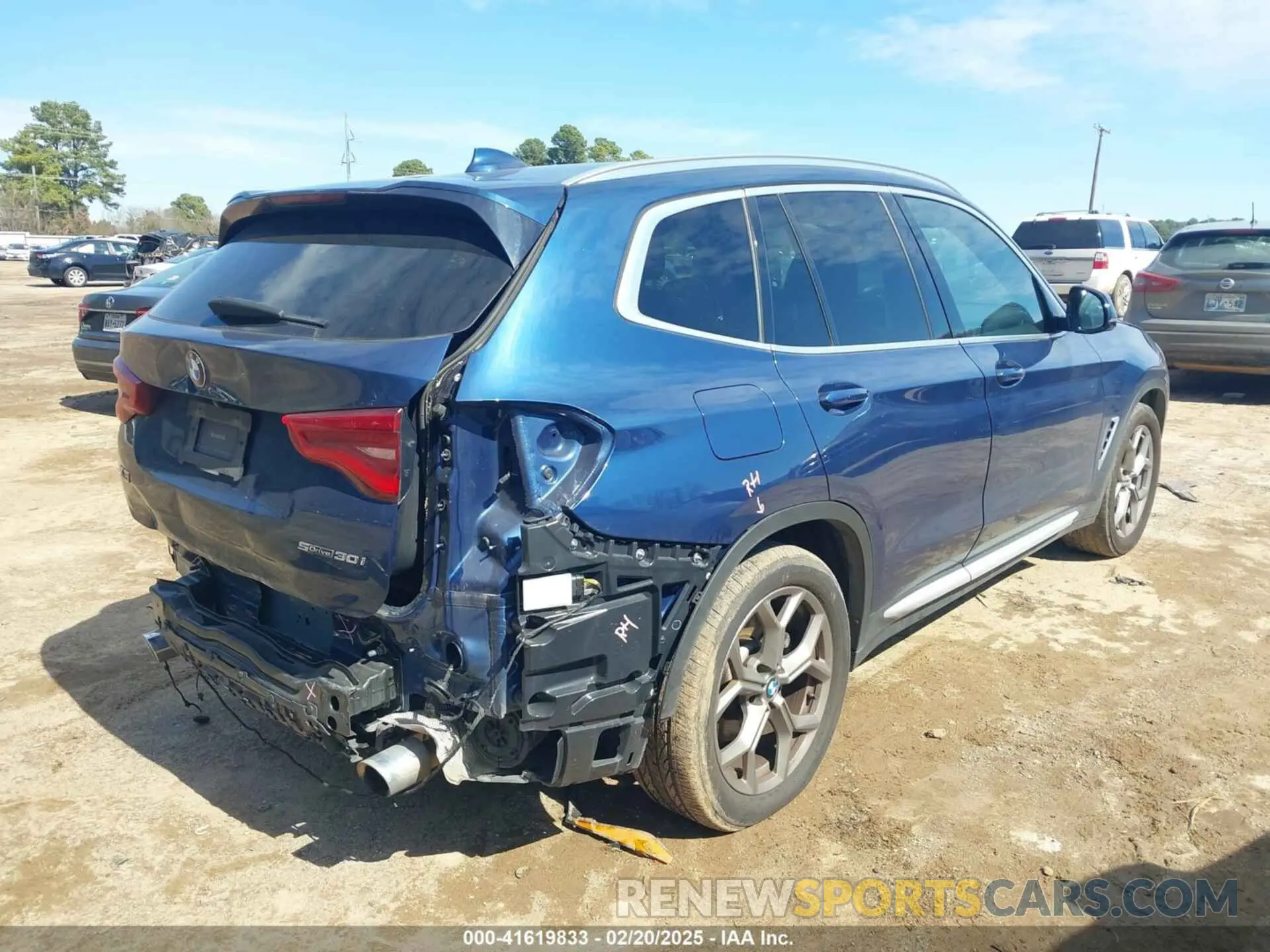 4 Photograph of a damaged car 5UXTY3C09M9E25058 BMW X3 2021