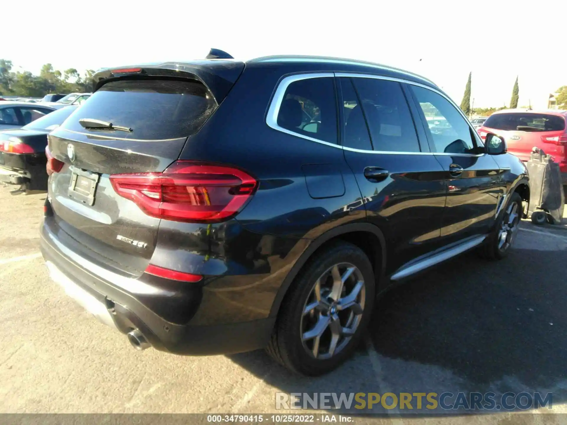 4 Photograph of a damaged car 5UXTY3C09M9F20283 BMW X3 2021