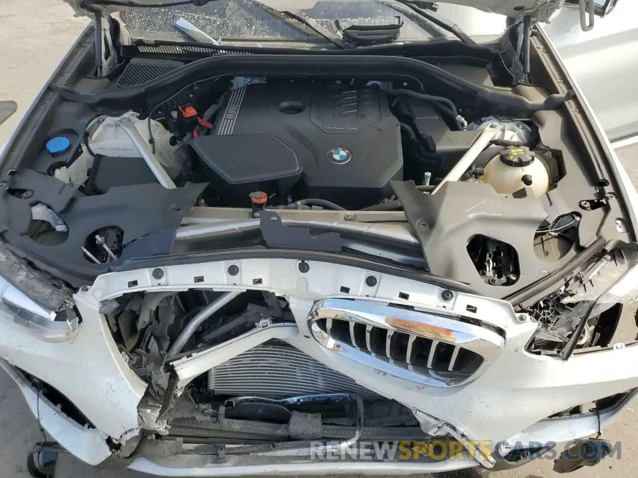 12 Photograph of a damaged car 5UXTY3C09M9F20946 BMW X3 2021