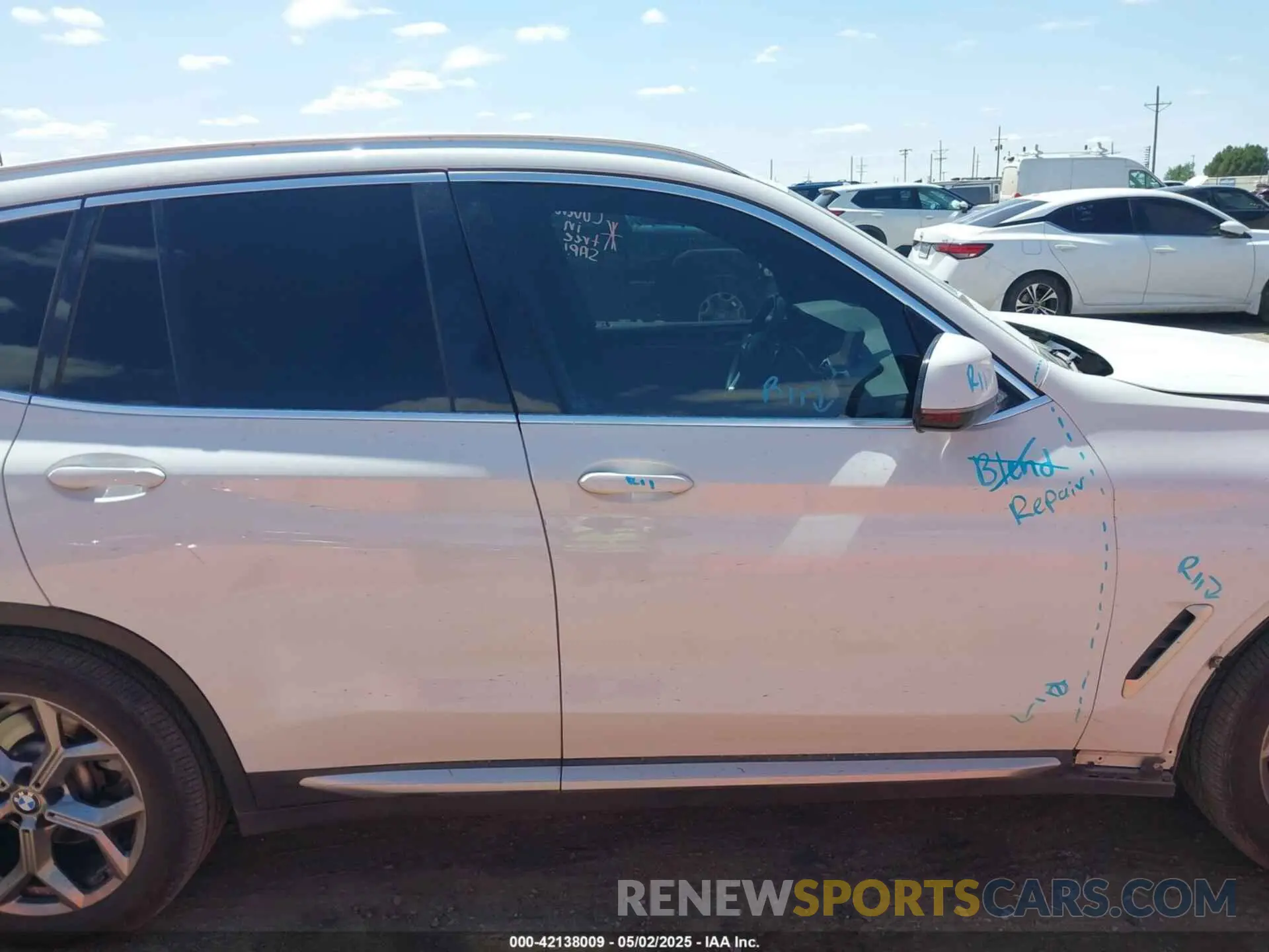 13 Photograph of a damaged car 5UXTY3C0XM9E41981 BMW X3 2021
