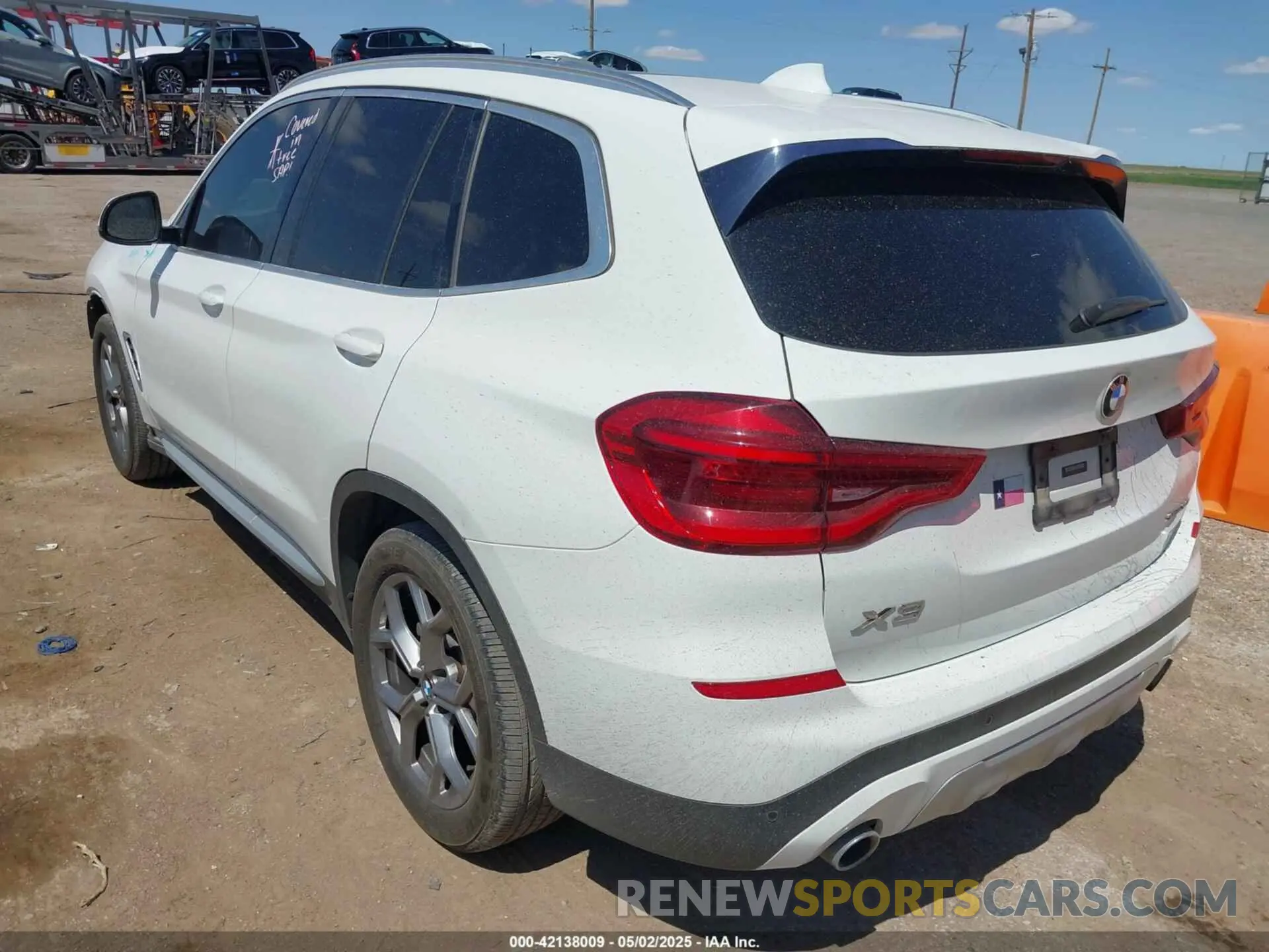 3 Photograph of a damaged car 5UXTY3C0XM9E41981 BMW X3 2021