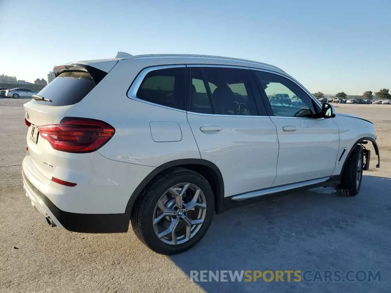 3 Photograph of a damaged car 5UXTY3C0XM9E69148 BMW X3 2021