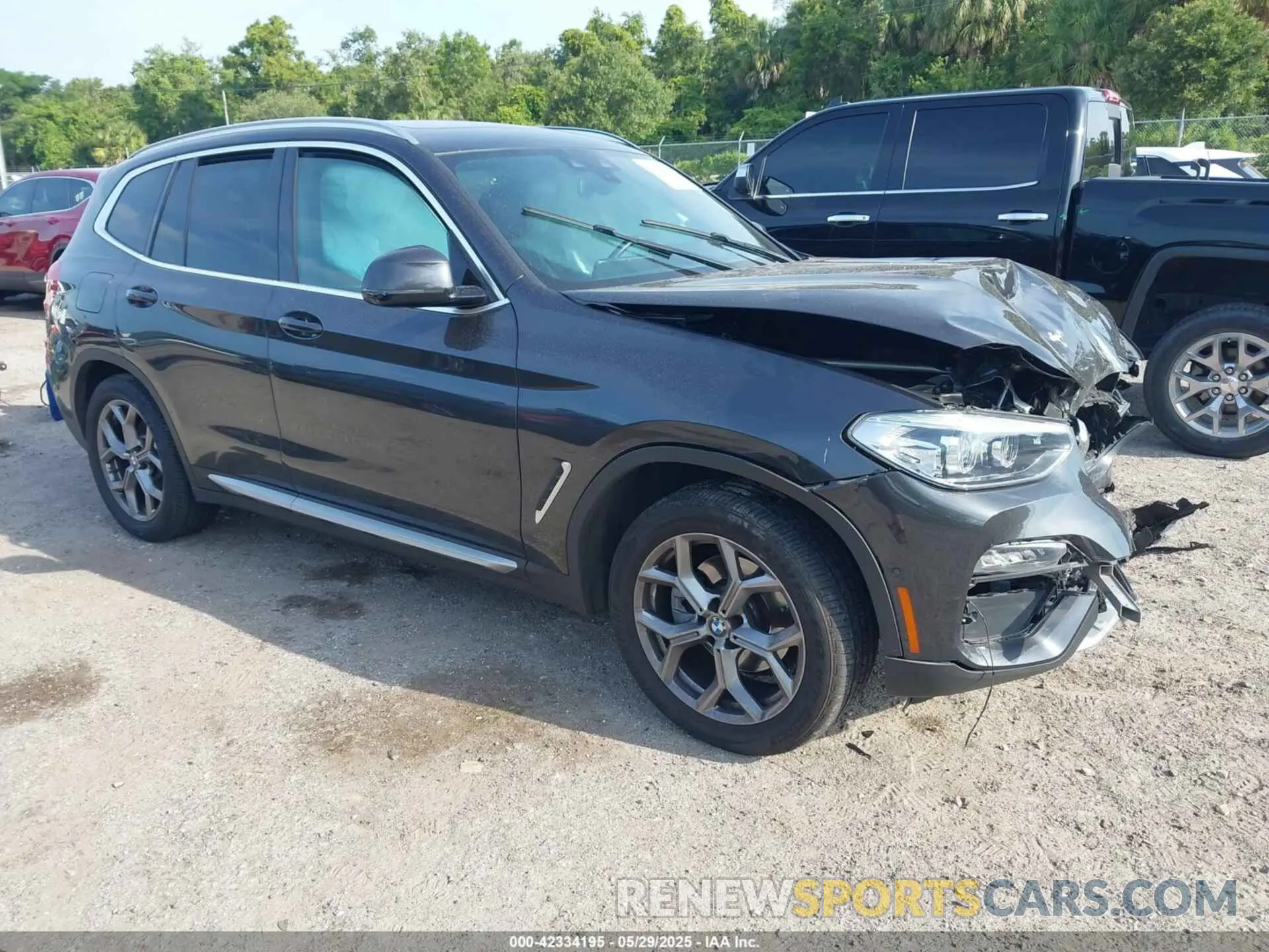 1 Photograph of a damaged car 5UXTY3C0XM9H12599 BMW X3 2021