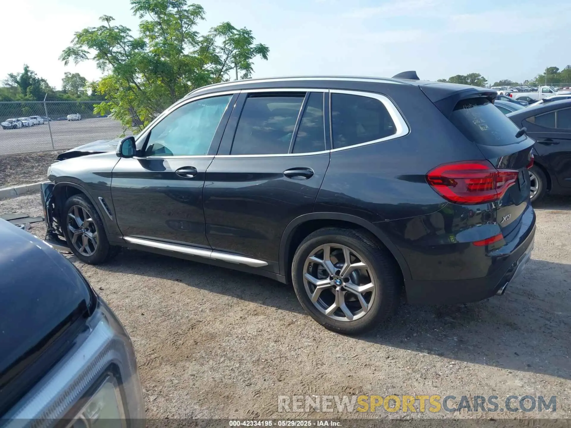 14 Photograph of a damaged car 5UXTY3C0XM9H12599 BMW X3 2021