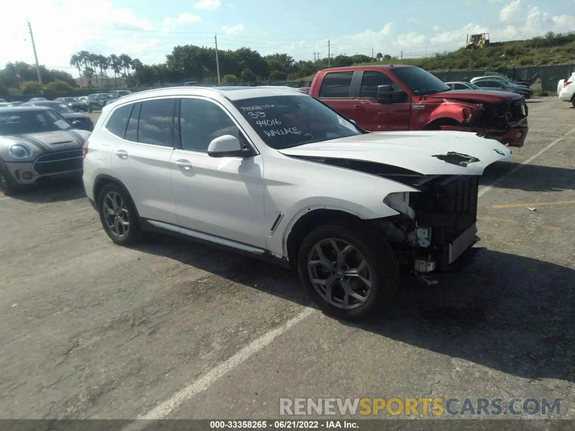 1 Photograph of a damaged car 5UXTY3C0XM9H56120 BMW X3 2021