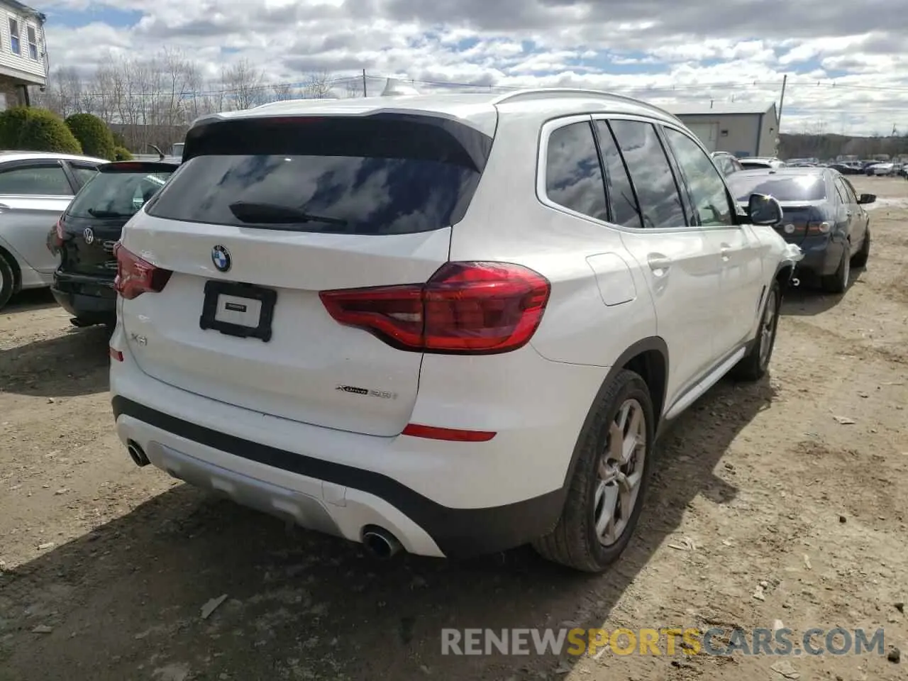 4 Photograph of a damaged car 5UXTY5C00M9E81143 BMW X3 2021