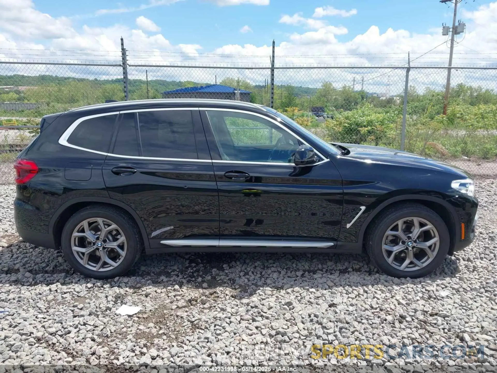 13 Photograph of a damaged car 5UXTY5C00M9H04412 BMW X3 2021