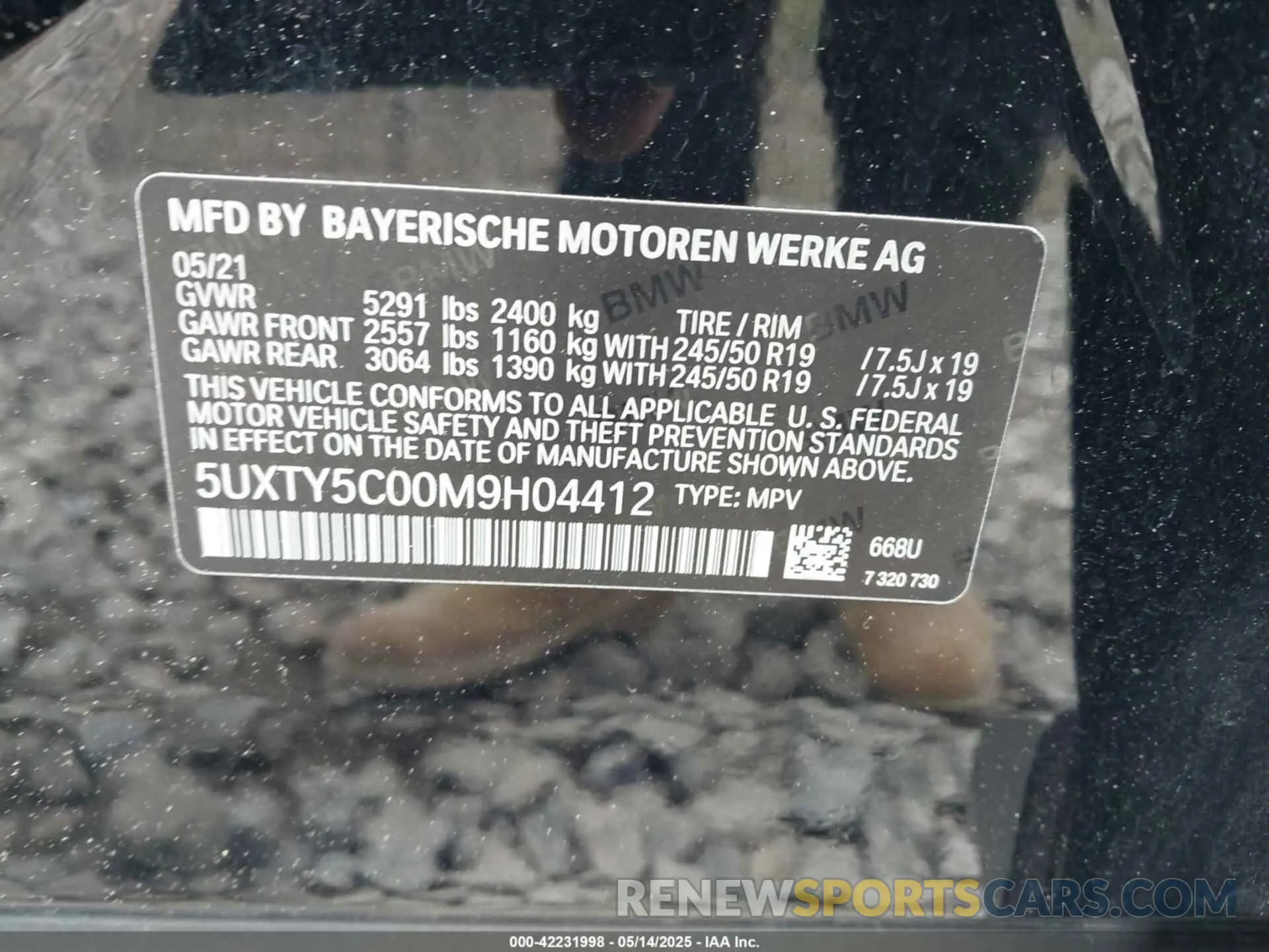 9 Photograph of a damaged car 5UXTY5C00M9H04412 BMW X3 2021