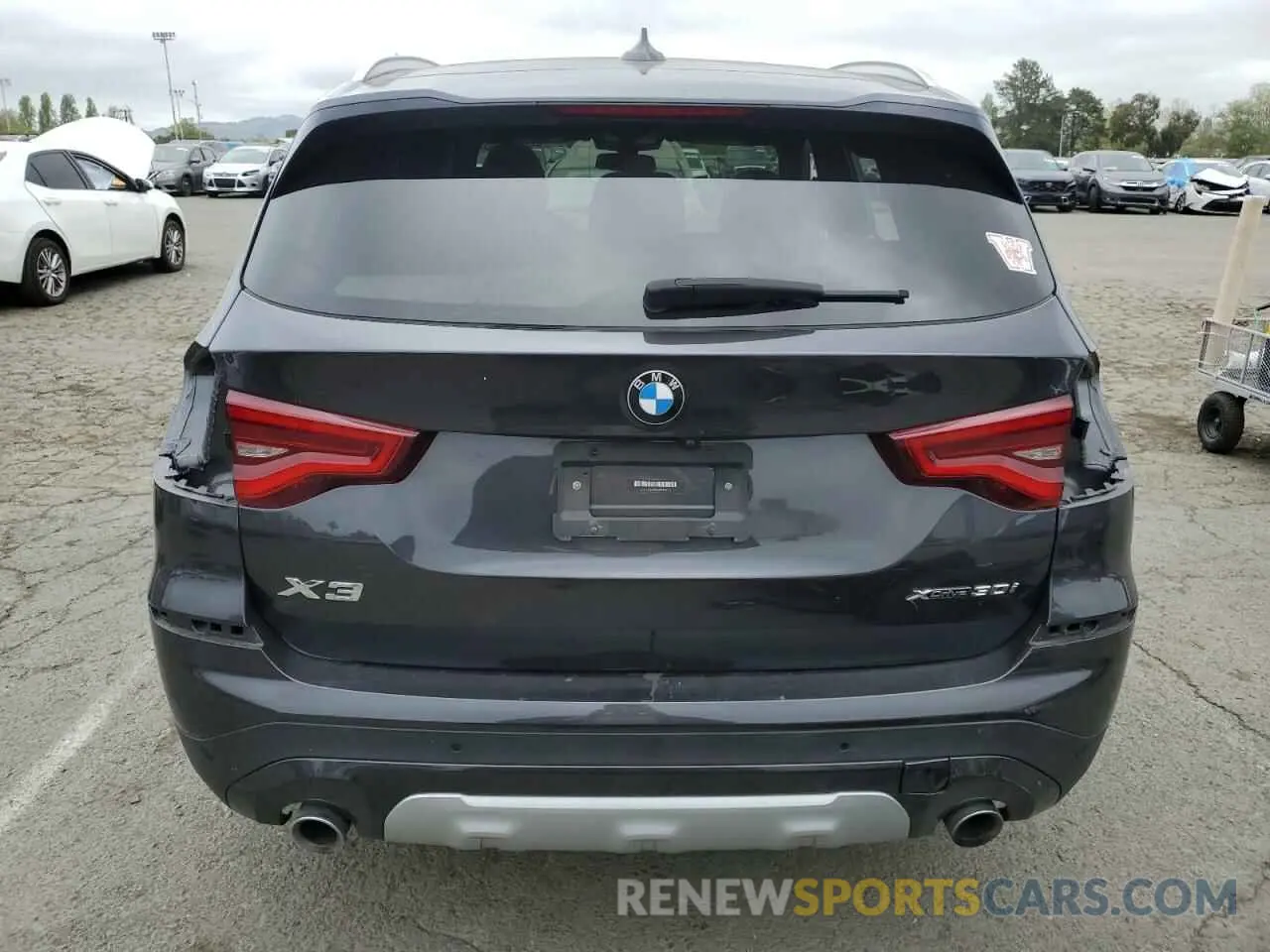 6 Photograph of a damaged car 5UXTY5C00M9H56123 BMW X3 2021